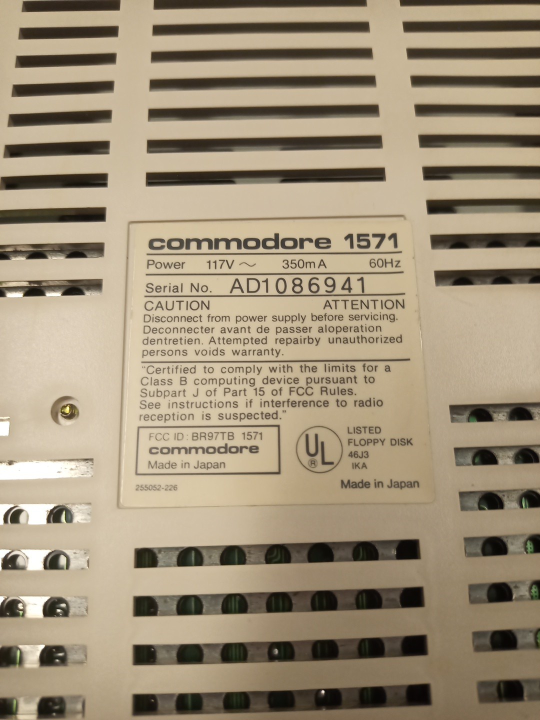 Vintage Commodore 1571 Floppy Disk Drive - Tested to Power On
