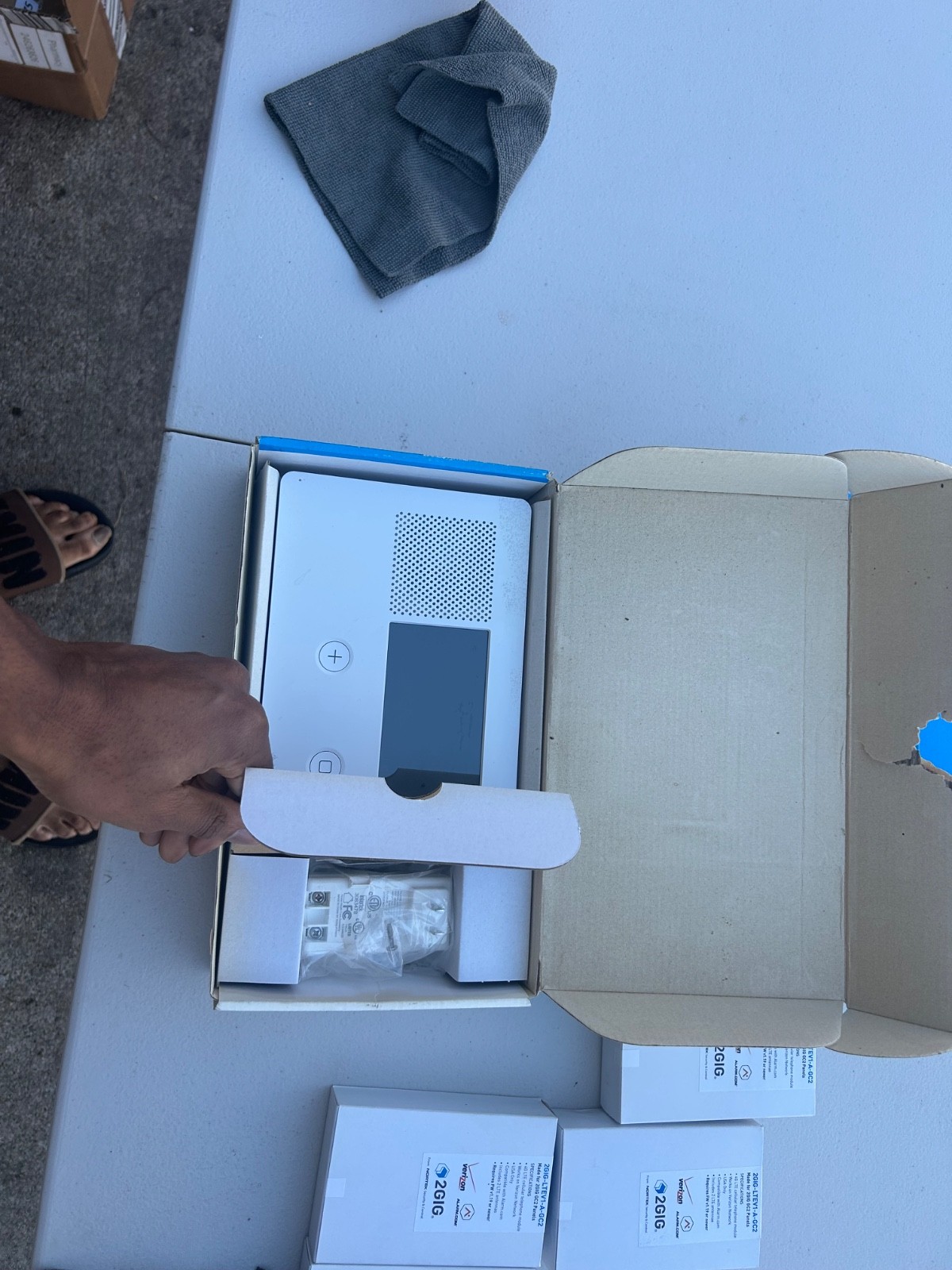 2GIG GC2e Security and Control Panel 3-1 Kit 2GIG-GC2E-345-K31 New-Open Box
