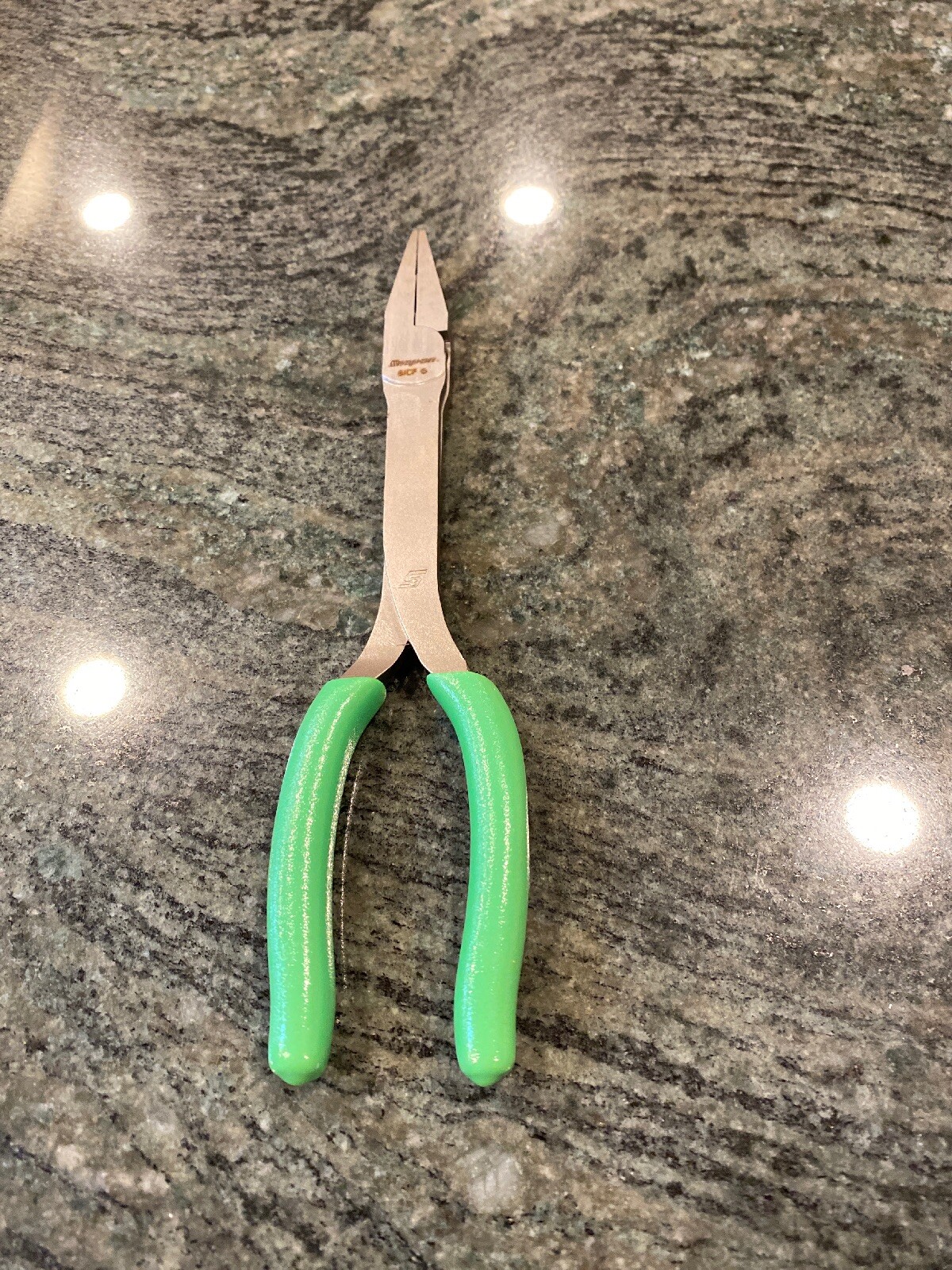 Snap On 61cf 8" talon grip duck bill pliers green new