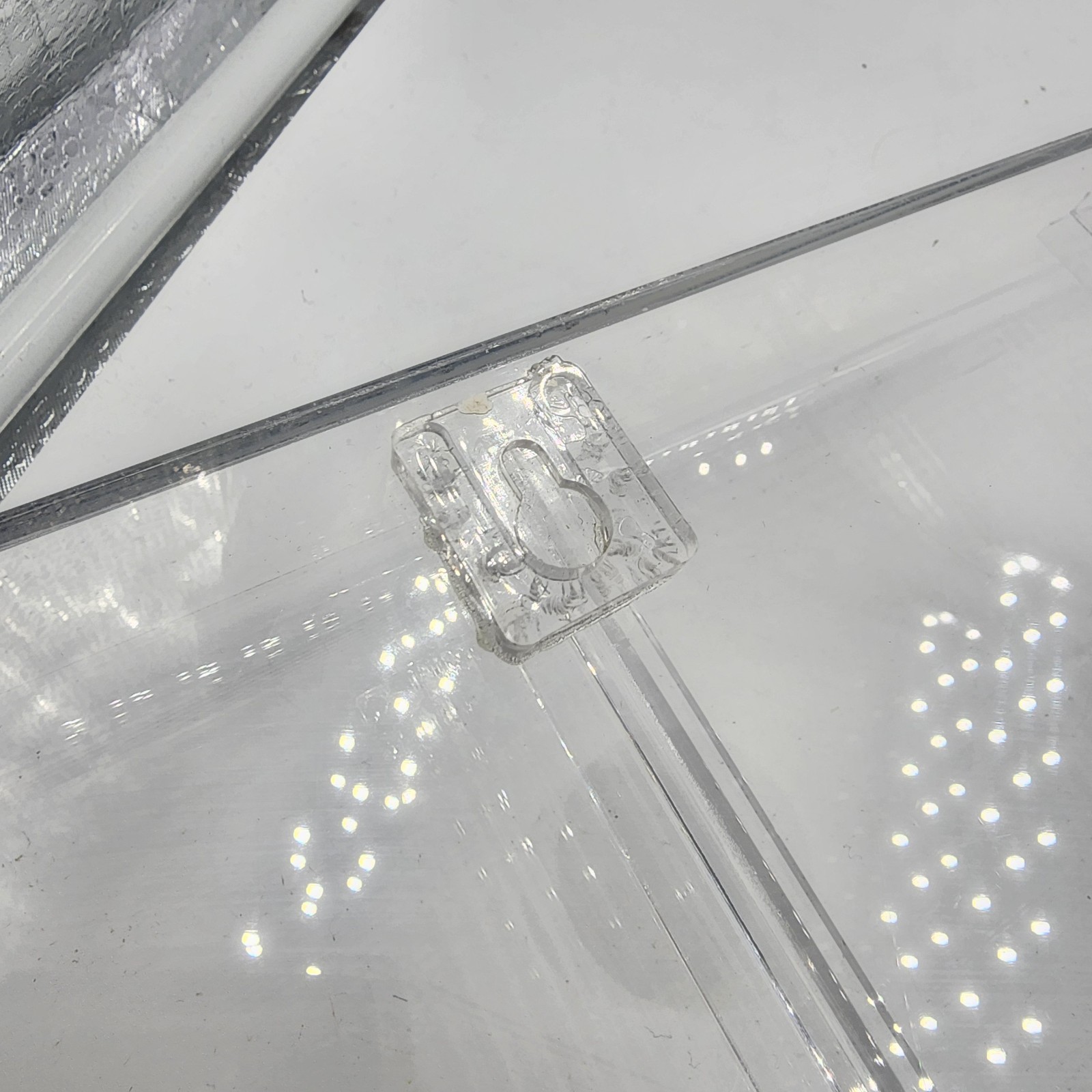 Hot Wheels 4-Car Mainline Acrylic Wall Mount Display