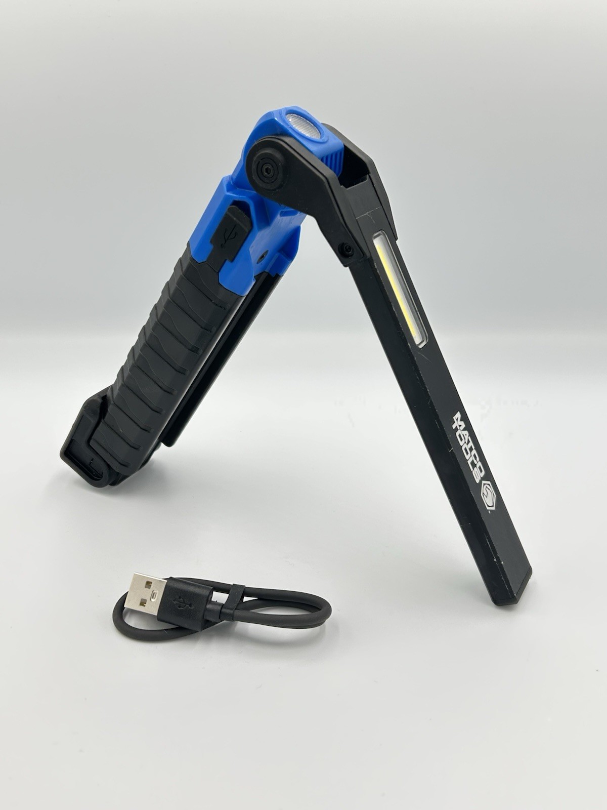 Matco Tools Rechargable 950 Lumen LED Folding Light Blue Has Magnetic Base
