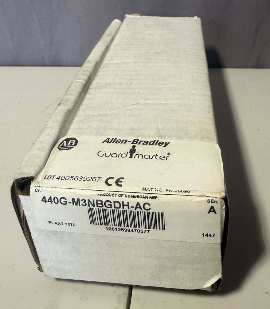 ALLEN BRADLEY 440G-M3NBGDH-AC SAFETY SWITCH New