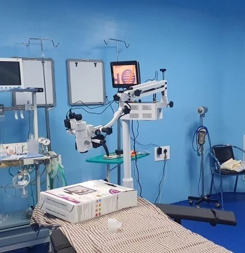 Surgical Operating Microscope Five Step with Camera, LCD, Motorized | New