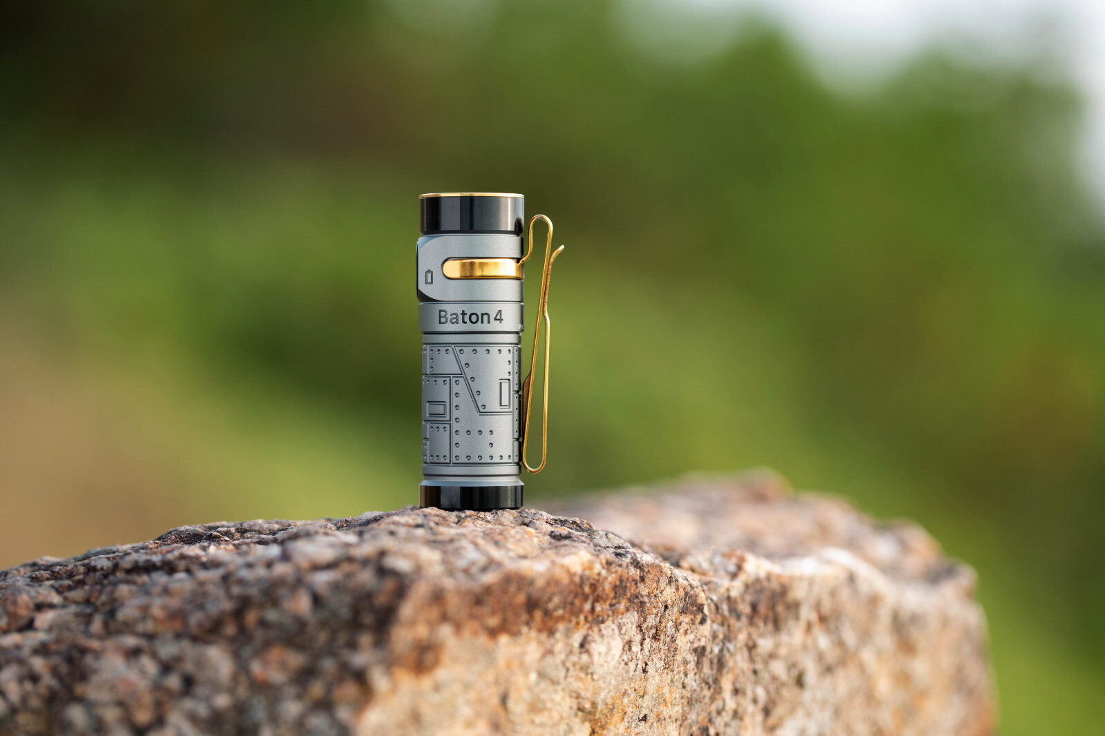 Olight Baton 4 Fighter Pilot EDC Waterproof Rechargeable Flashlight 1300 Lumens
