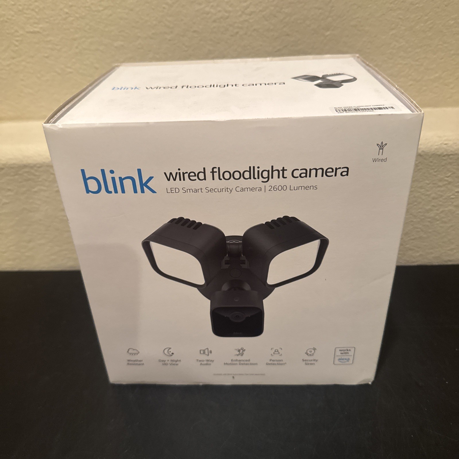 Blink Wired Floodlight Camera - Smart security camera, 2600 lumens, HD Black