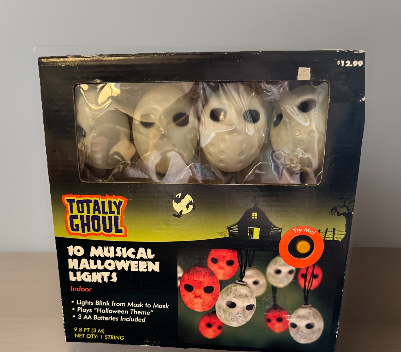 VTG TOTALLY GHOUL SET OF 10 MUSICAL HALLOWEEN LIGHTS - INDOOR - BLINKING MASK