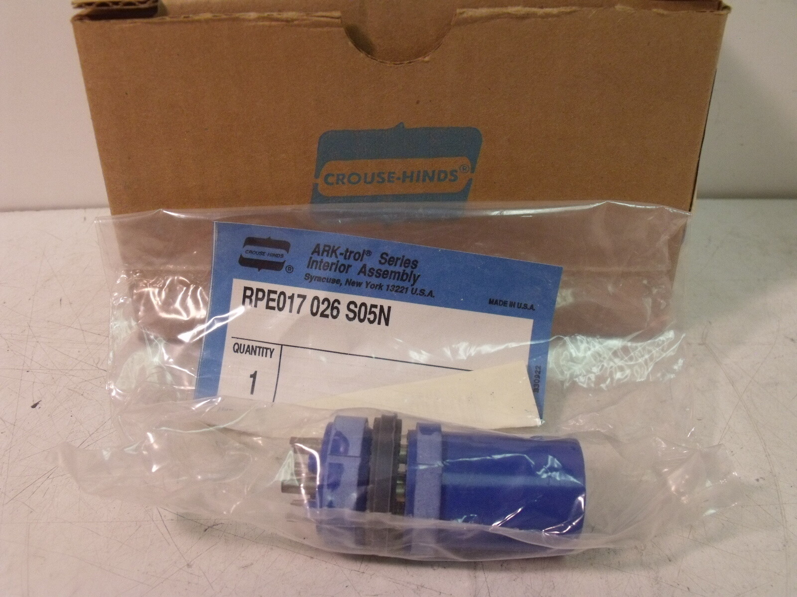NIB Crouse - Hinds RPE017 026 S05N Interior Plug Assembly