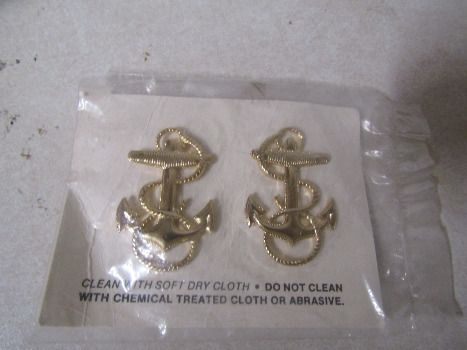 MILITARY INSIGNIA SET OF 2 UNITED STATES NAVY OFFICER CANDIDATE ANCHOR PINS