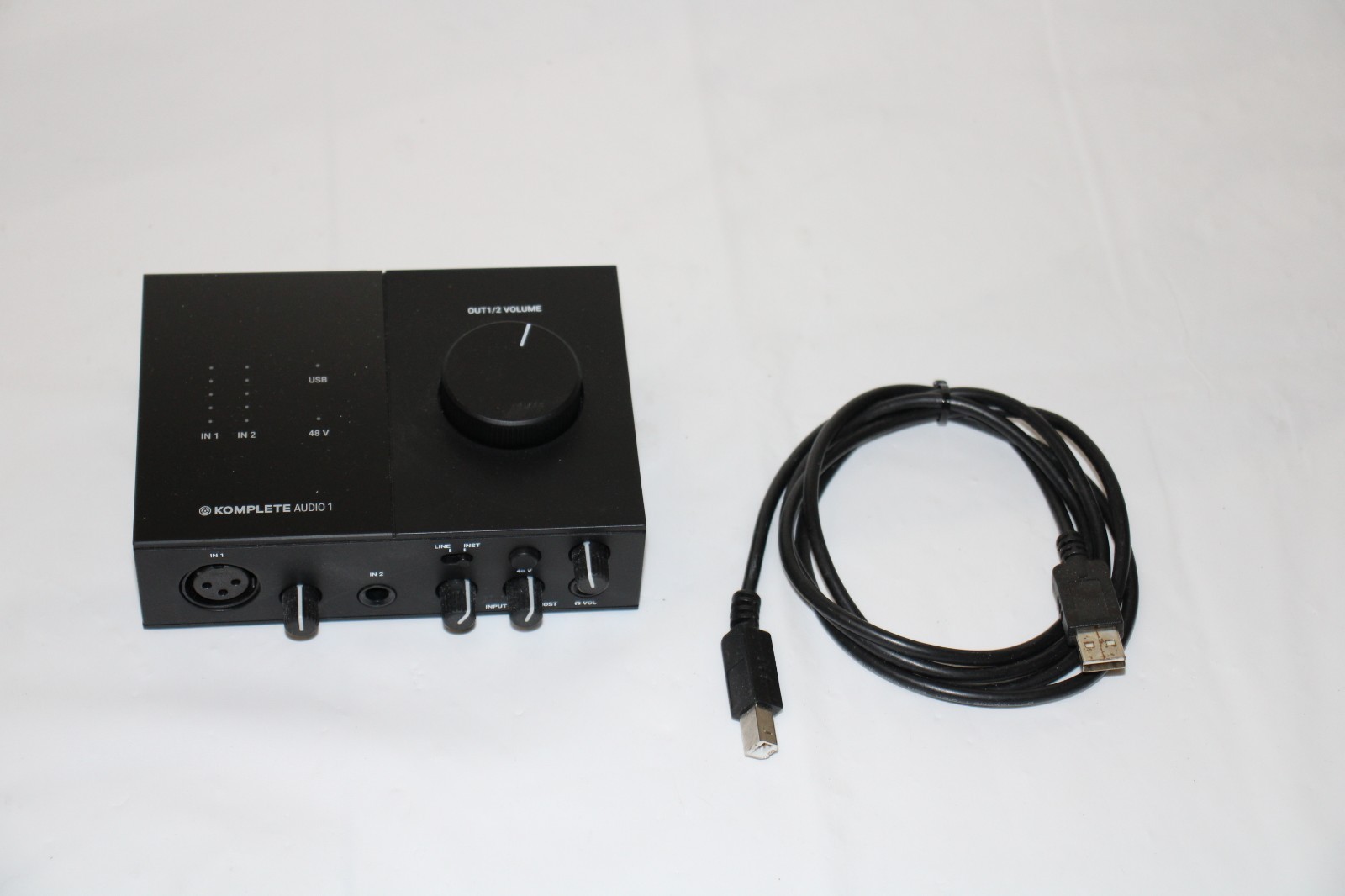 Native Instruments Komplete Audio 1 USB 2-CHANNEL INTERFACE with CABLE