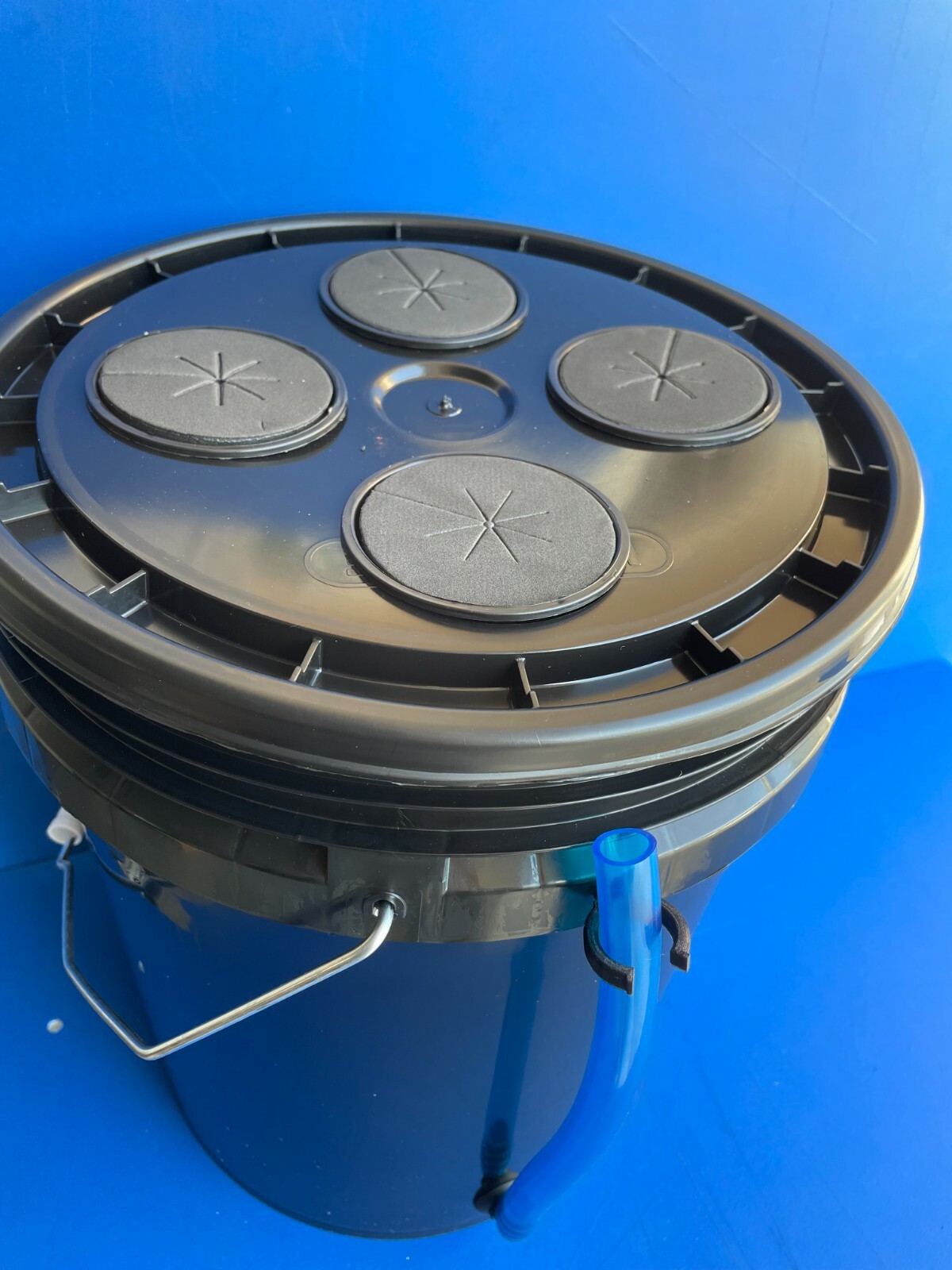 CLONE-N-GROW DWC Bubbler Bucket -Growing System 4 X 3" Net Cup Lid