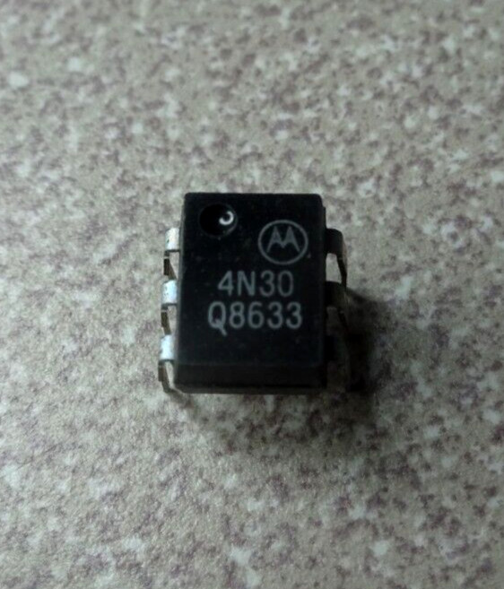 4N30, Darlington Output Optocoupler, DIP IC Lot of 2