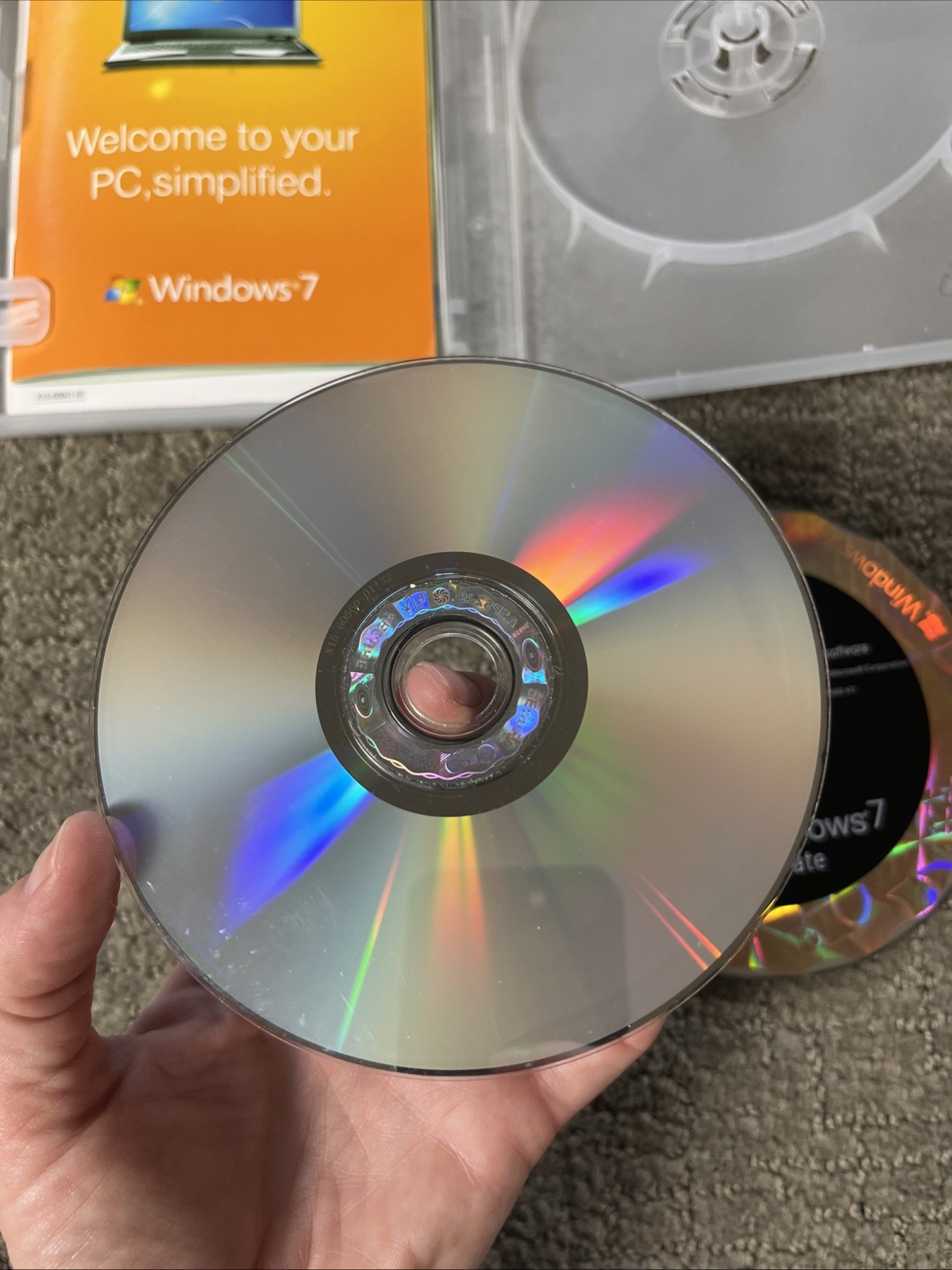 Microsoft Windows 7 Ultimate 32 Bit and 64 Bit DVDs Box License Key