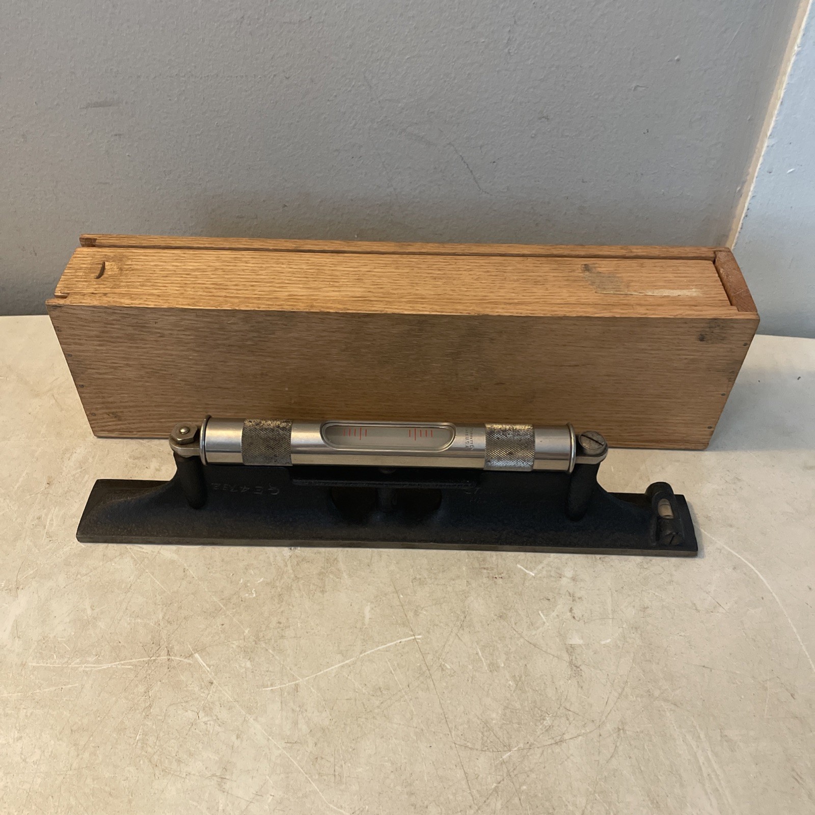 Vintage Starrett No. 98 Precision Machinists Level 12" 98-12 w/ Wooden Case