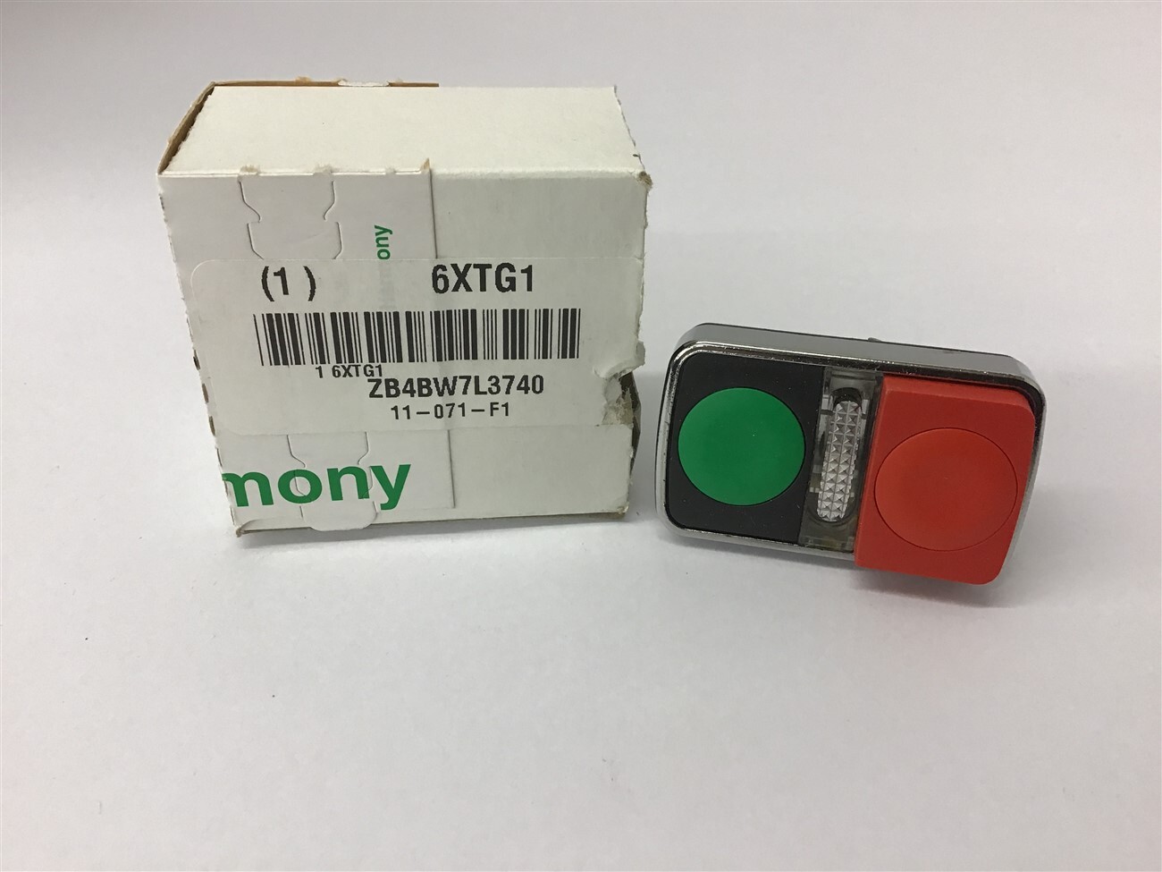 6XTG1 ZB4BW7L3740 Two button Switch