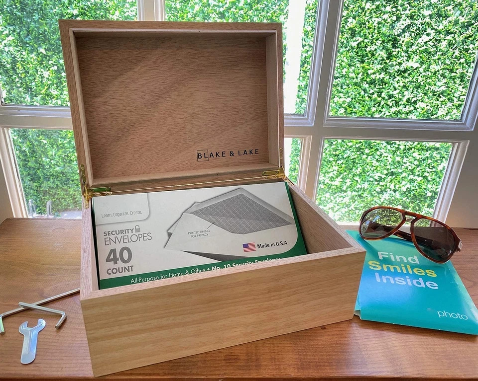 Blake & Lake Wooden Keepsake Box with Lid - Blonde Catchall Wood Storage Box -