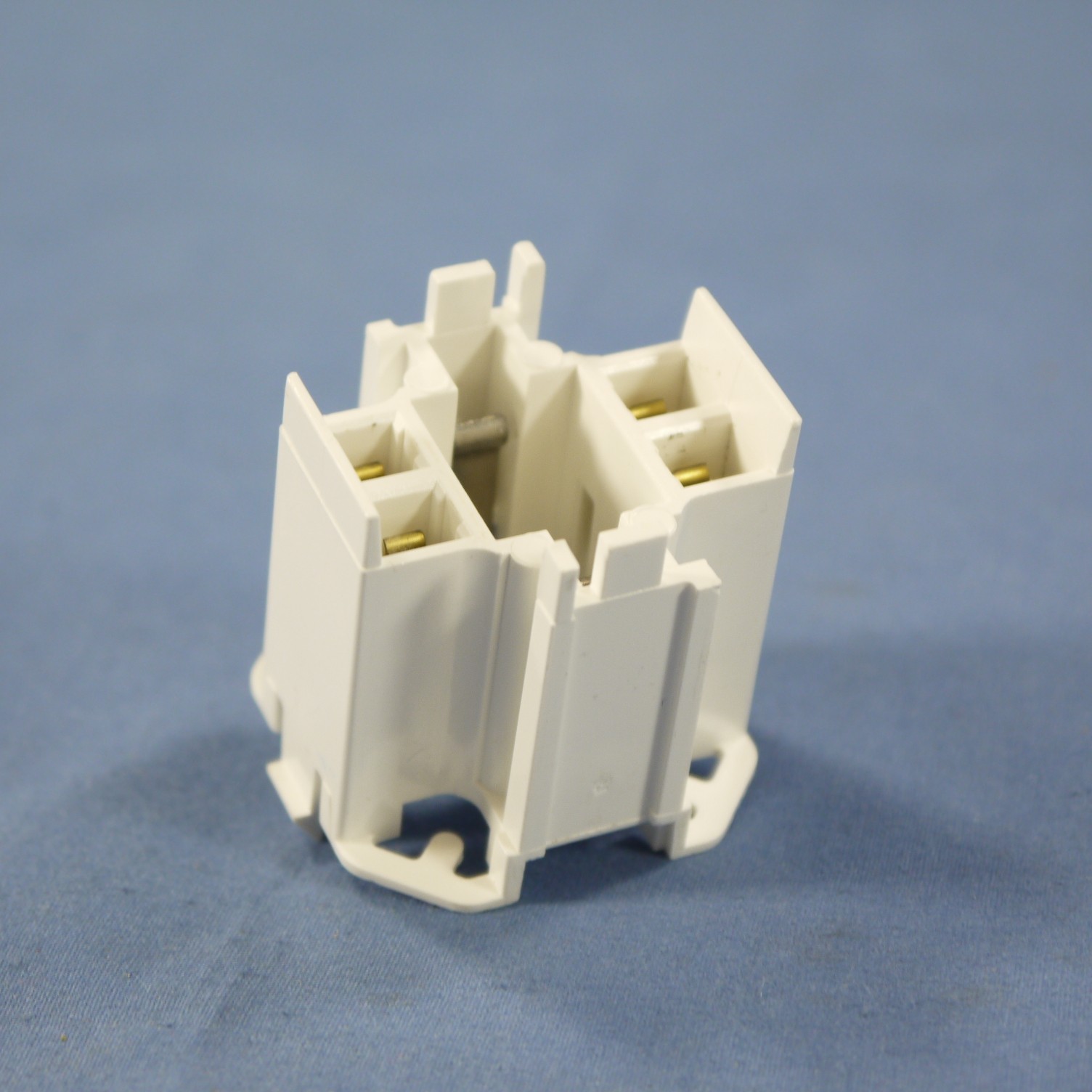Leviton 26725-429 Compact Fluorescent Snap-In Lamp Holder Light Socket G24q-3