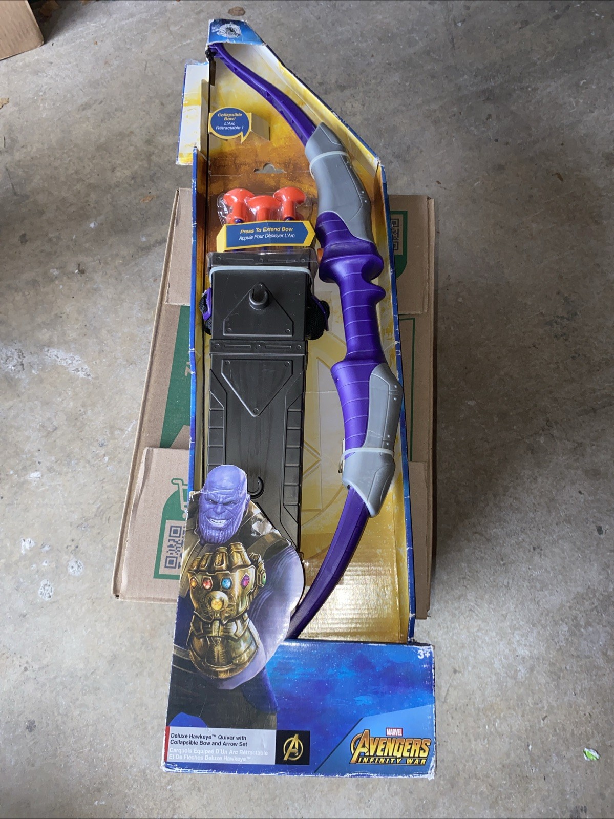 Hawkeye Deluxe Quiver with Collapsible Bow & Arrow Set, Marvel Avengers See Desc