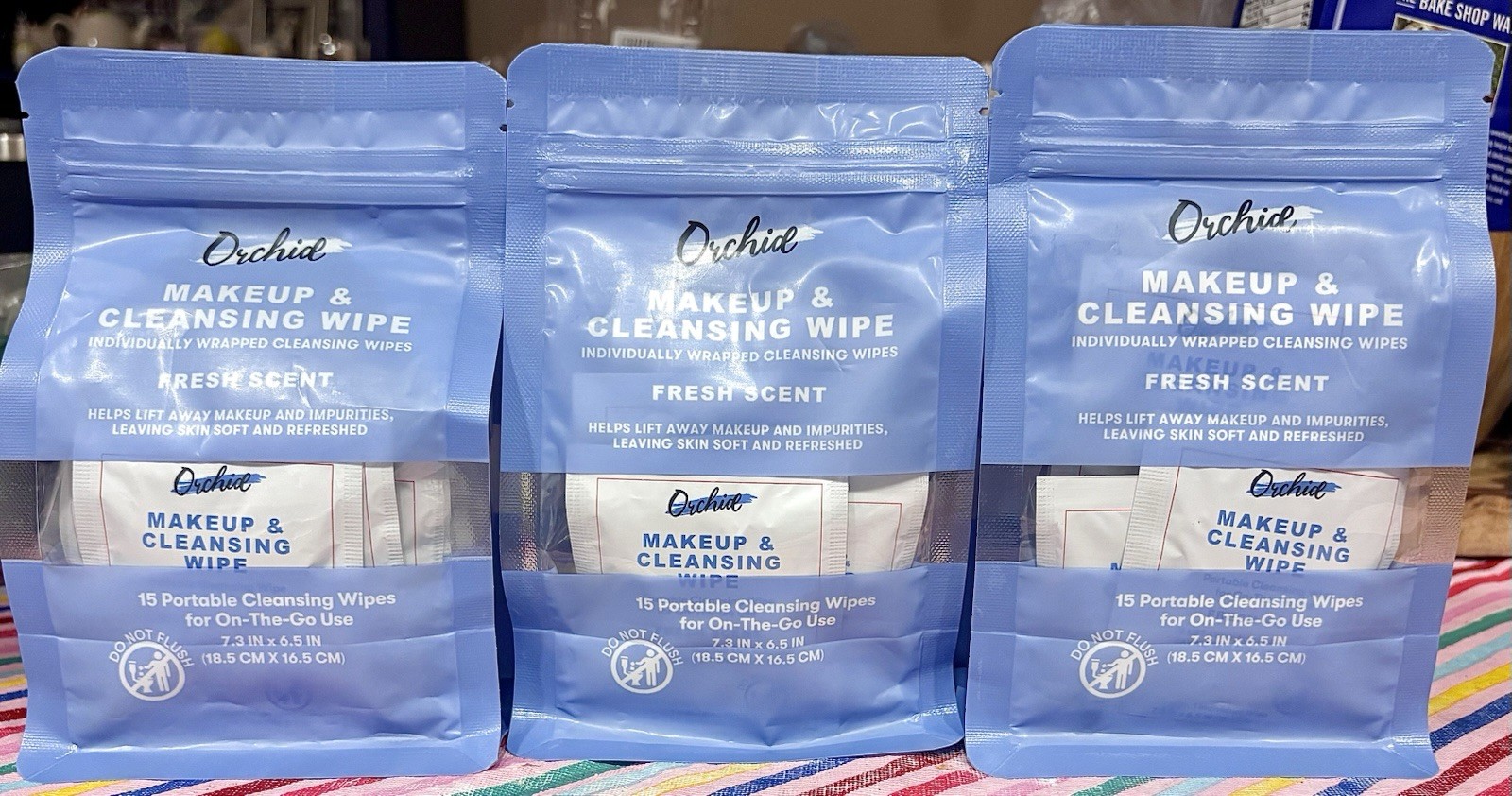 🎀Orchid🎀 On-The-Go Makeup & Cleansing Wipes: Fresh Scent (15 Wipes Per Bag)