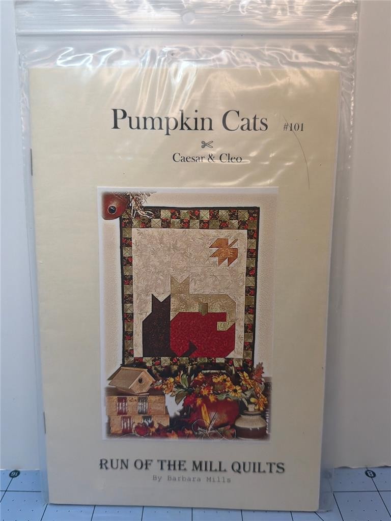 RUN OF THE MILL QUILTS Quilt Pattern PUMPKIN CATS  Caesar & Cleo 21" x 27"