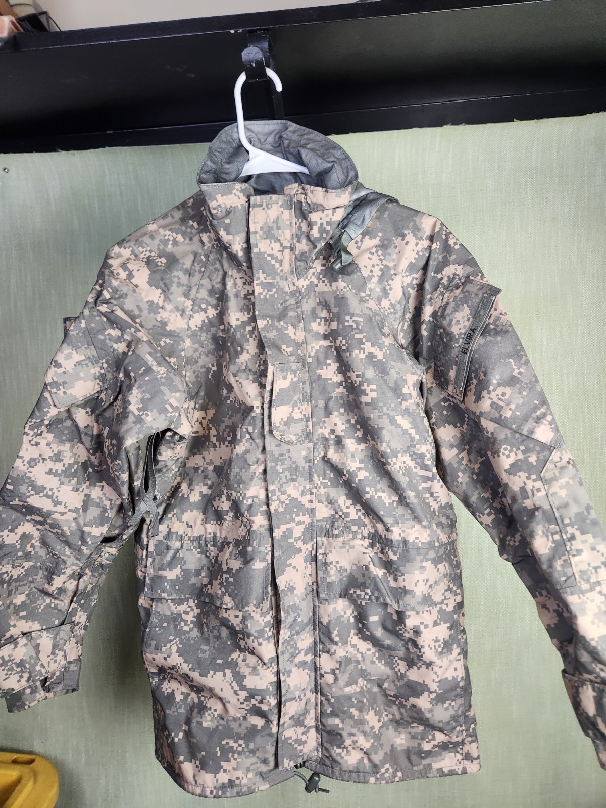 Army Cold Weather Parka UCP Camo X-Small Short NSN 8415-01-526-9170 D18