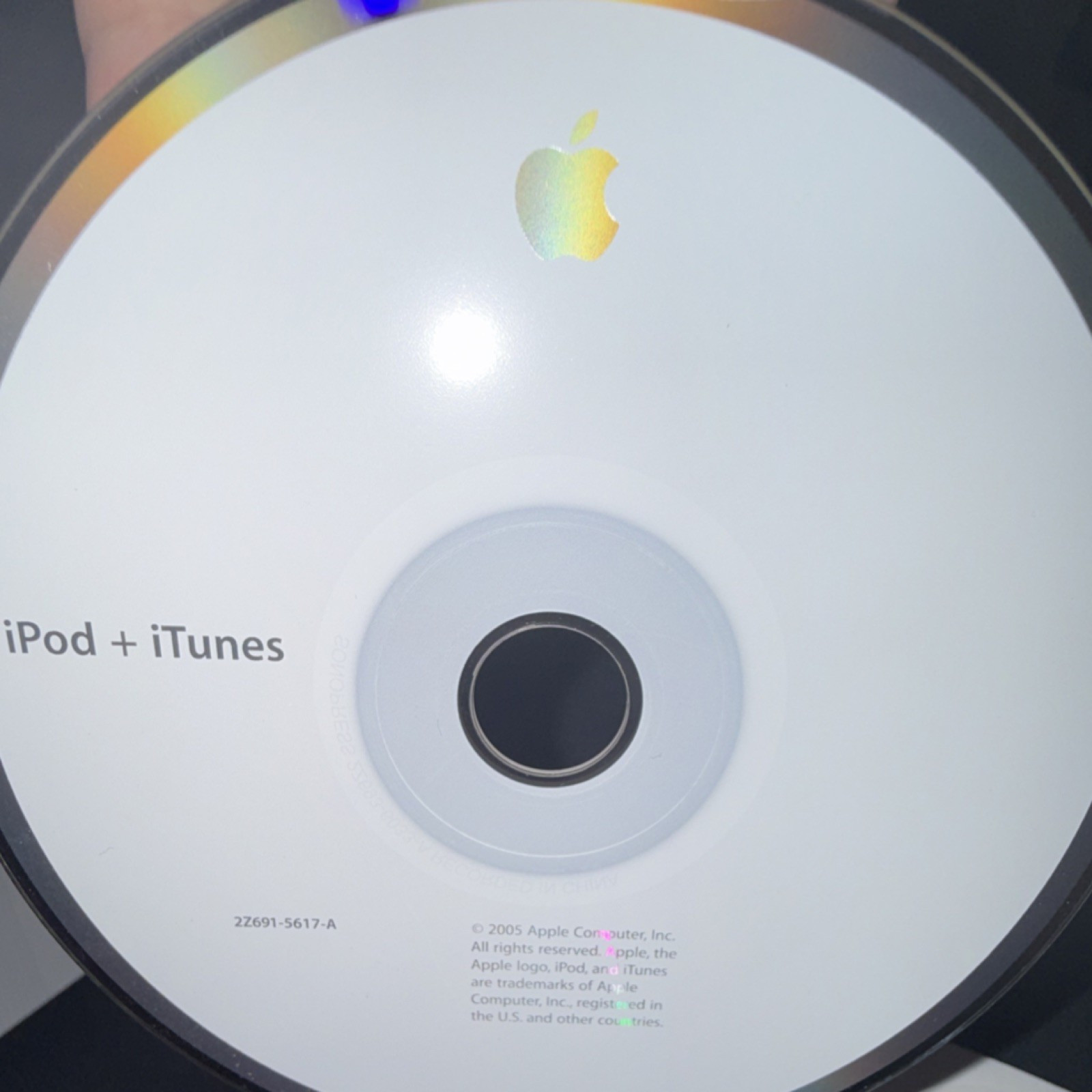 Apple iPod + iTunes Software CD with Manual, Apple Stickers, MPN 2Z691-5617-A