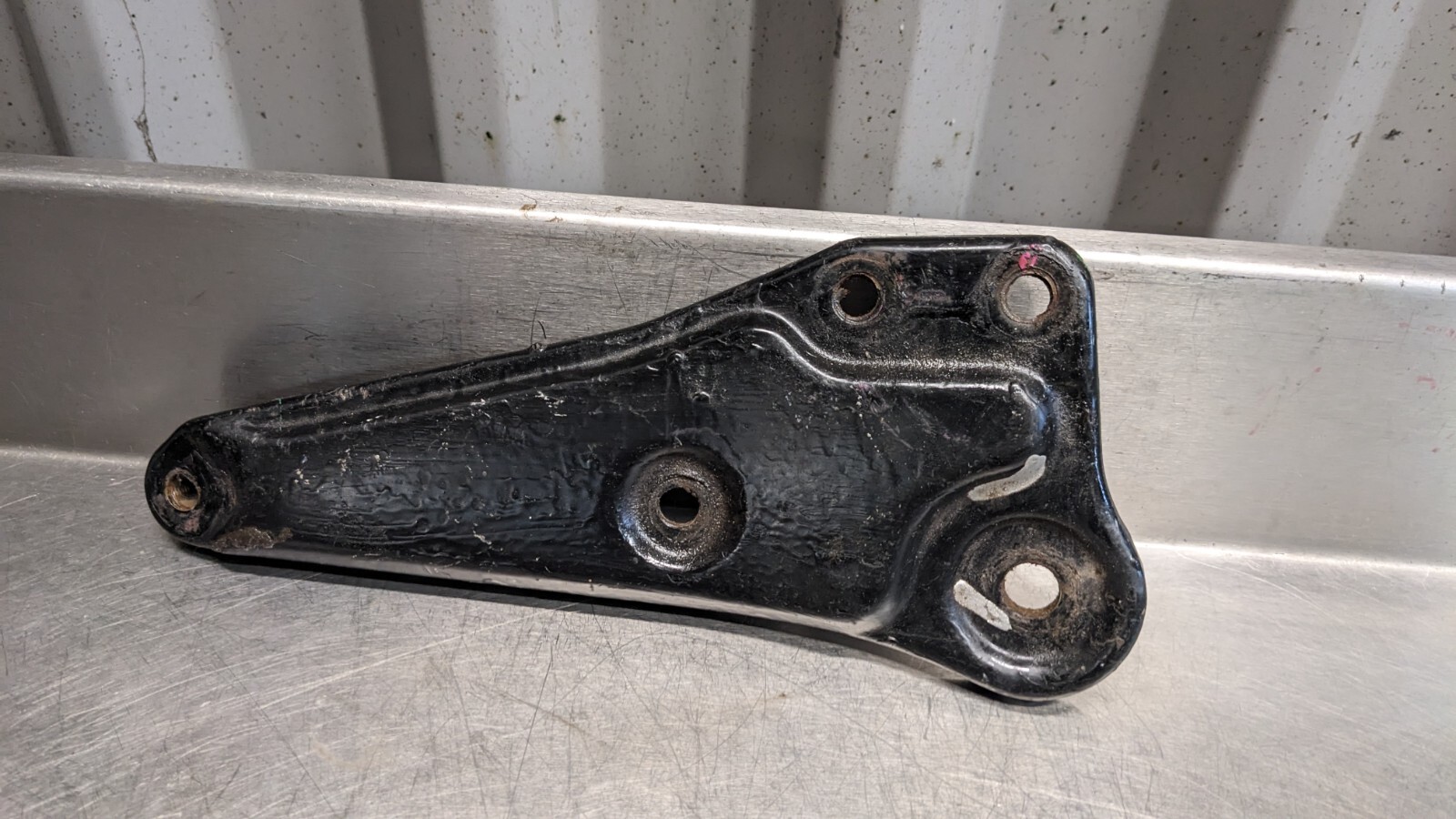 SUZUKI GSX750ET LHS LEFT FOOT REST HANGER GSX 750 ET  GSX750