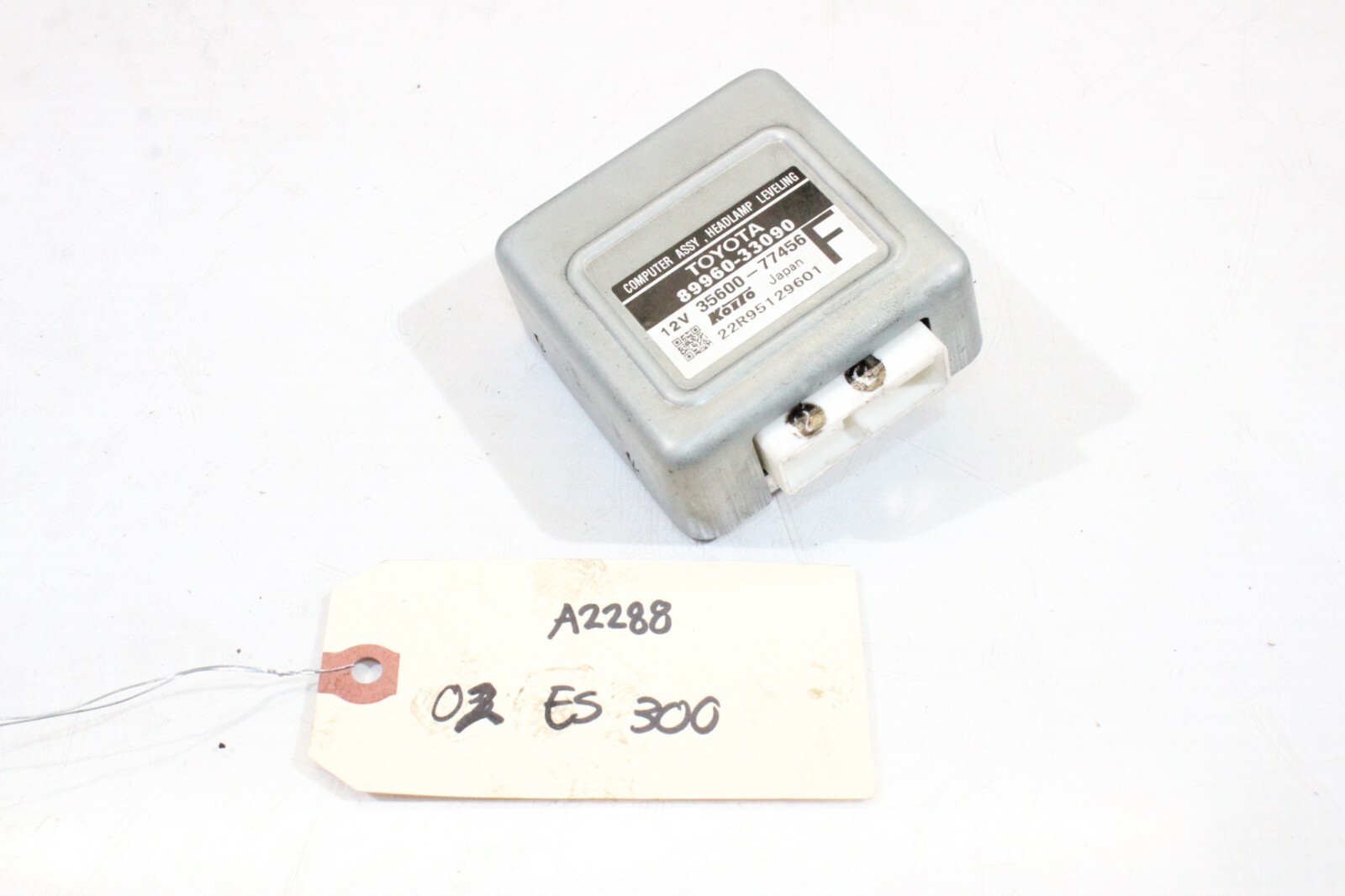 2002 - 2003 LEXUS ES300 HEADLAMP LEVELING CONTROL MODULE ASSY A2288