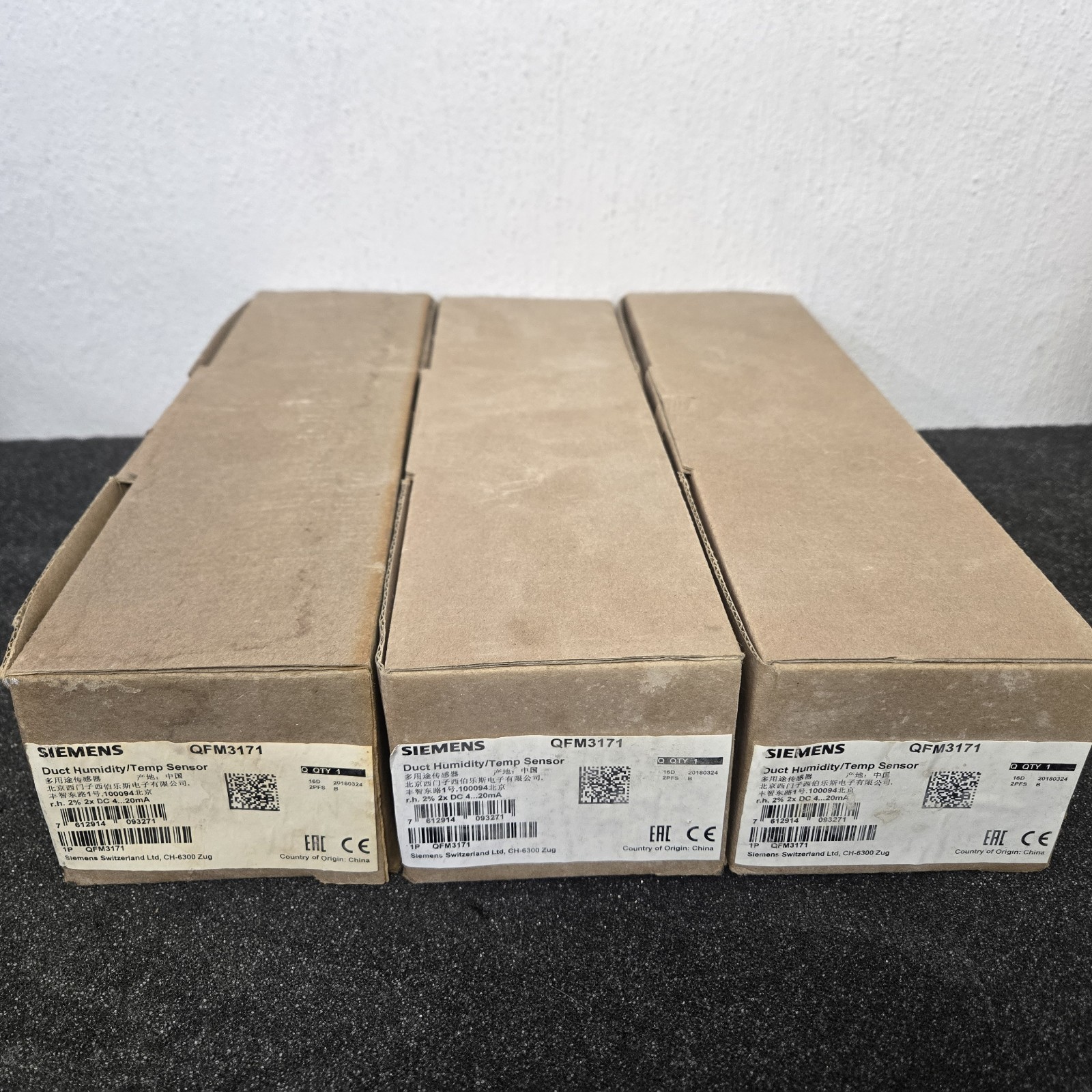 Lot: 3 Siemens QFM3171 Duct Humidity/Temperature Sensor NOS