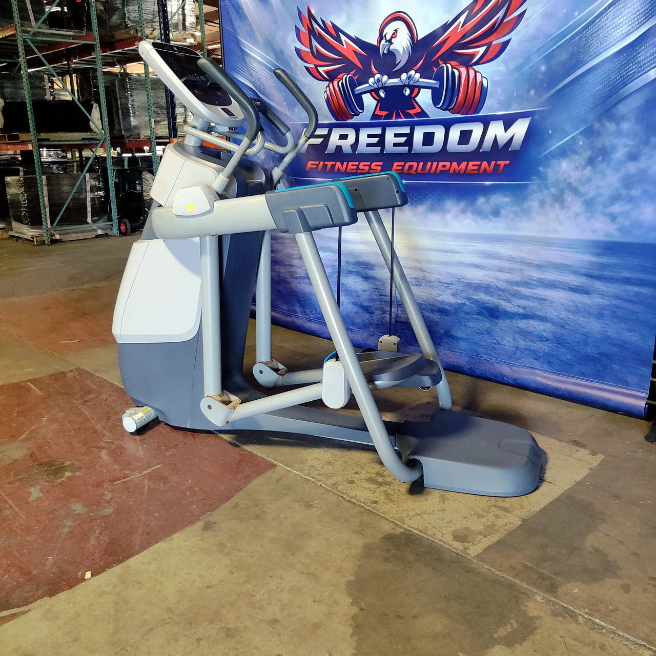 Precor AMT 813 w/ P10 Console