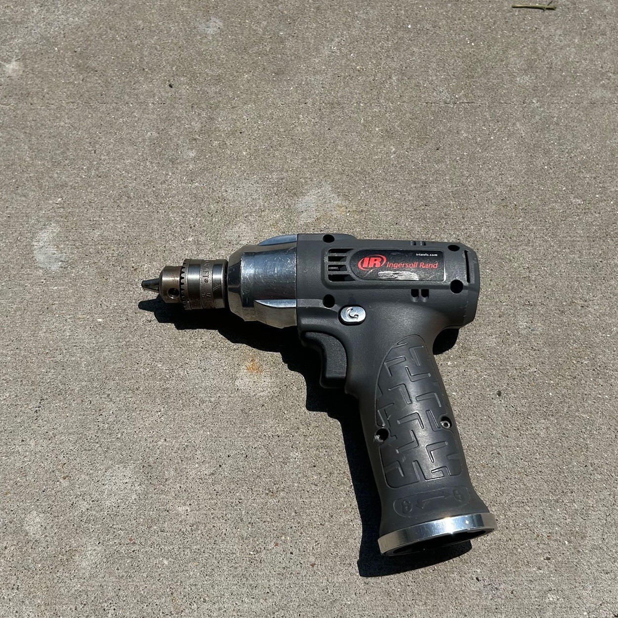 Ingersoll Rand 7.2v D040 Mini 1/4" Cordless Drill Only Works Great.