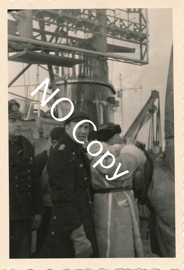 Photo WW2 Kriegsmarine Schleswig Holstein Captain Düvel 1942 Baltic Sea X147