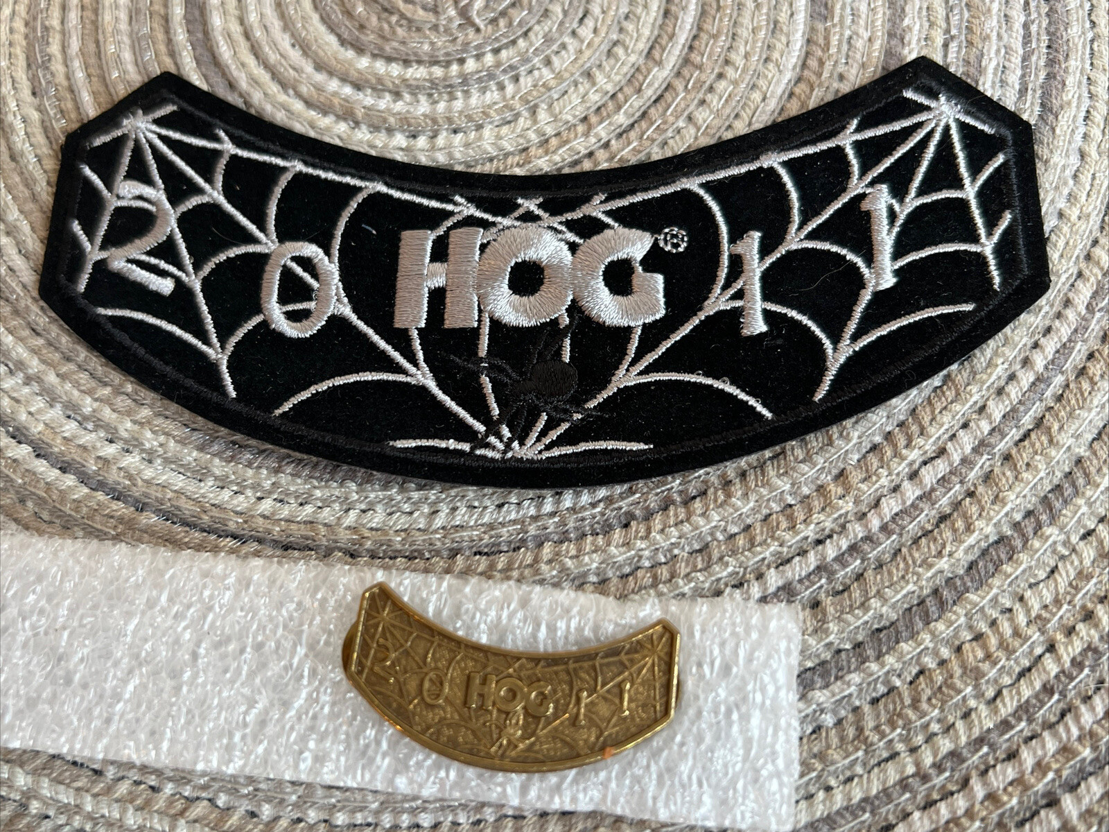 Vintage 2011 HOG Pin & Rocker Patch Halloween Cobwebs Spider Harley Davidson ￼