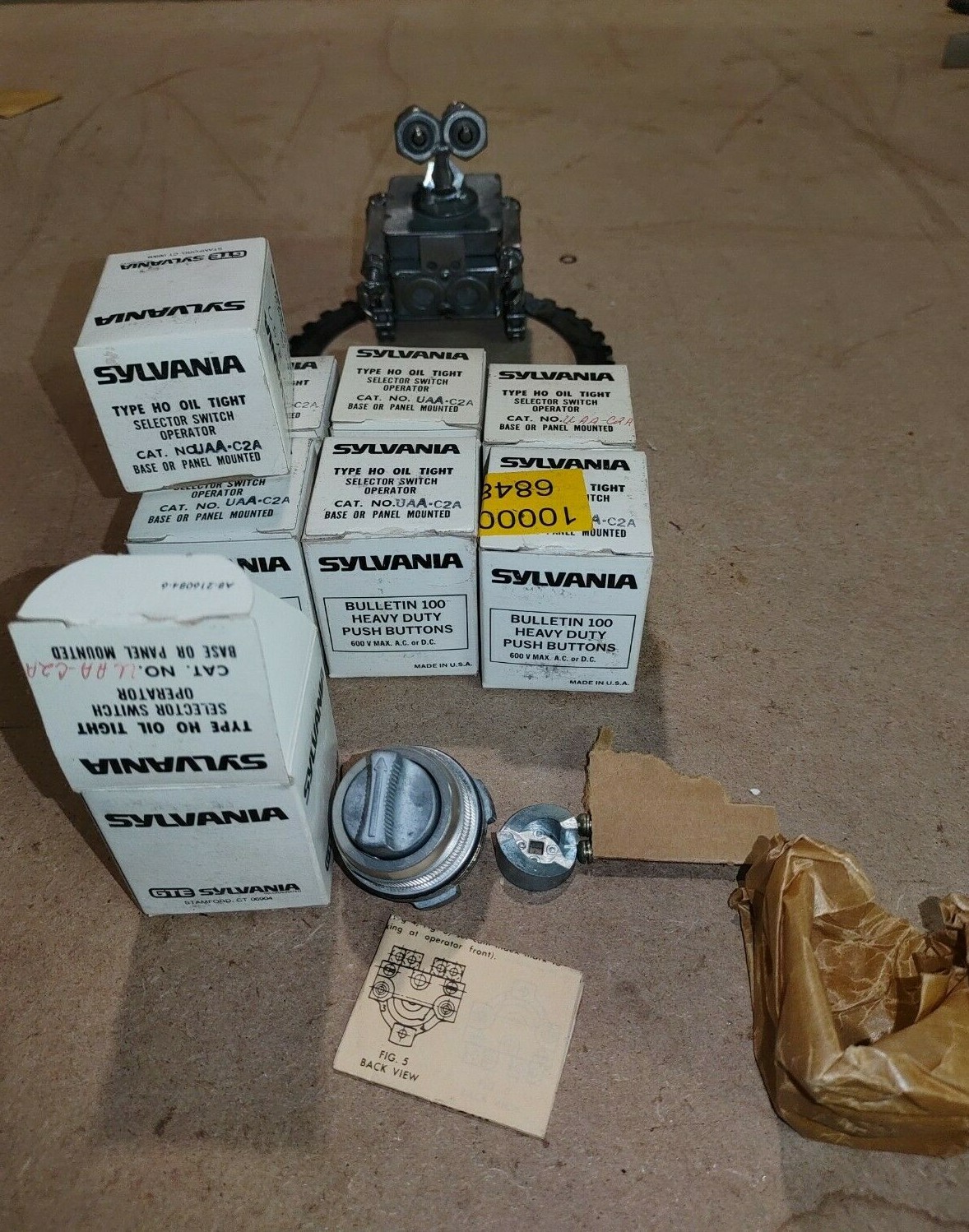 SYLVANIA UAA-C2A SELECTOR SWITCH OPERATOR OILTIGHT TYPE HO FACTORY BOXED
