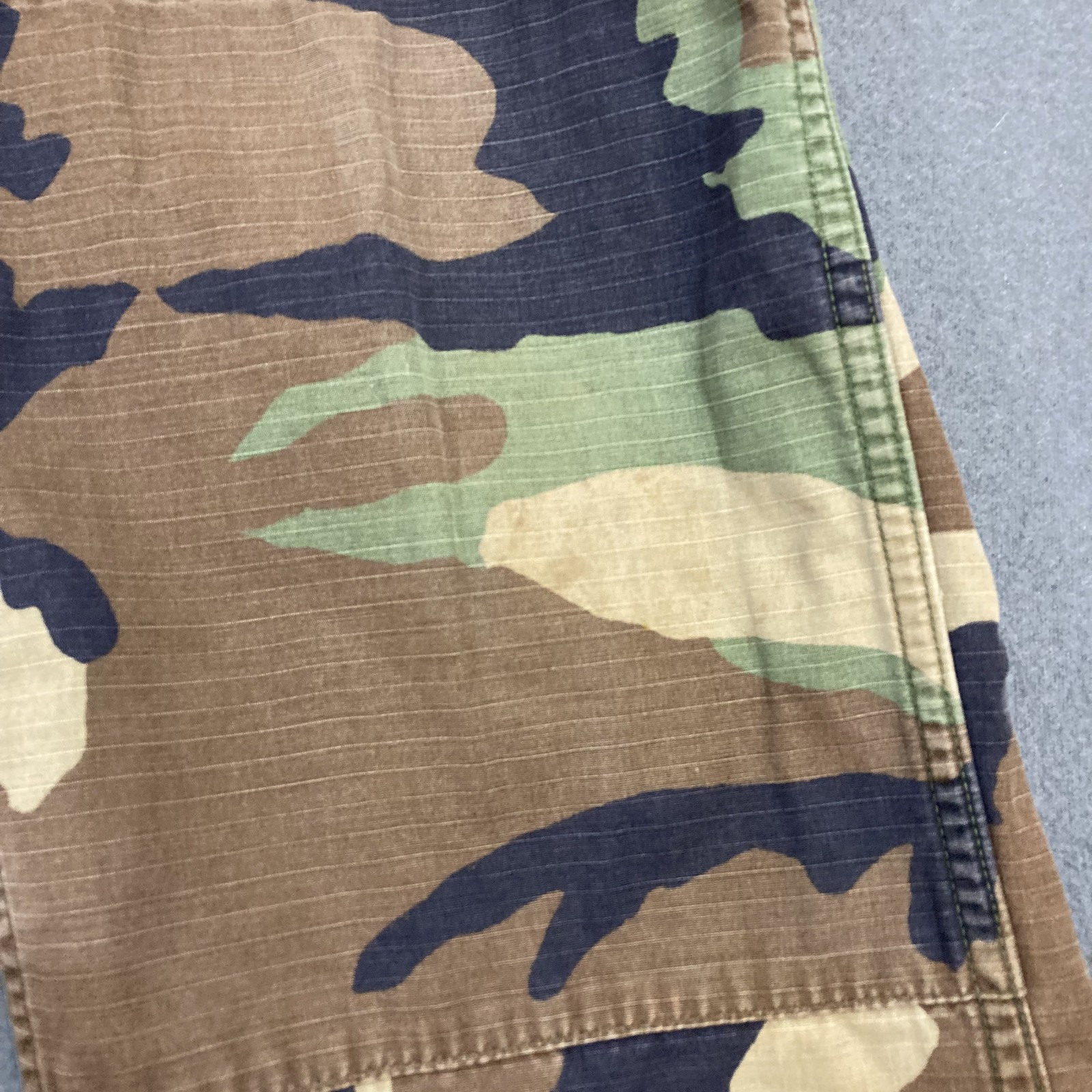 Combat Mens Size Small Brown Camoflouge Pattern Long Pants