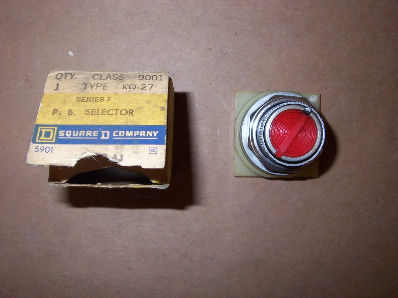 NEW SQUARE D 9001 KQ-27 RED PUSHBUTTON SELECTOR SWITCH 9001KQ27