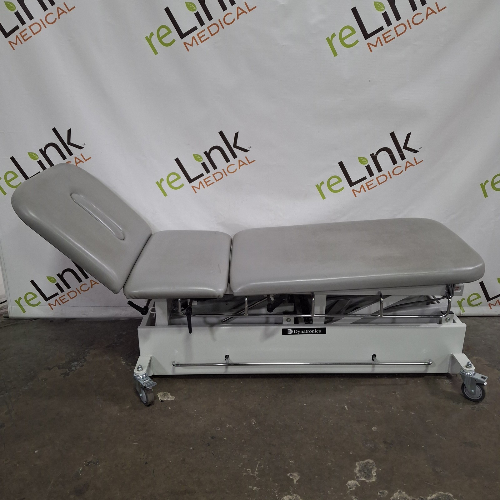 Dynatronics Dynatron T3 Treatment Table