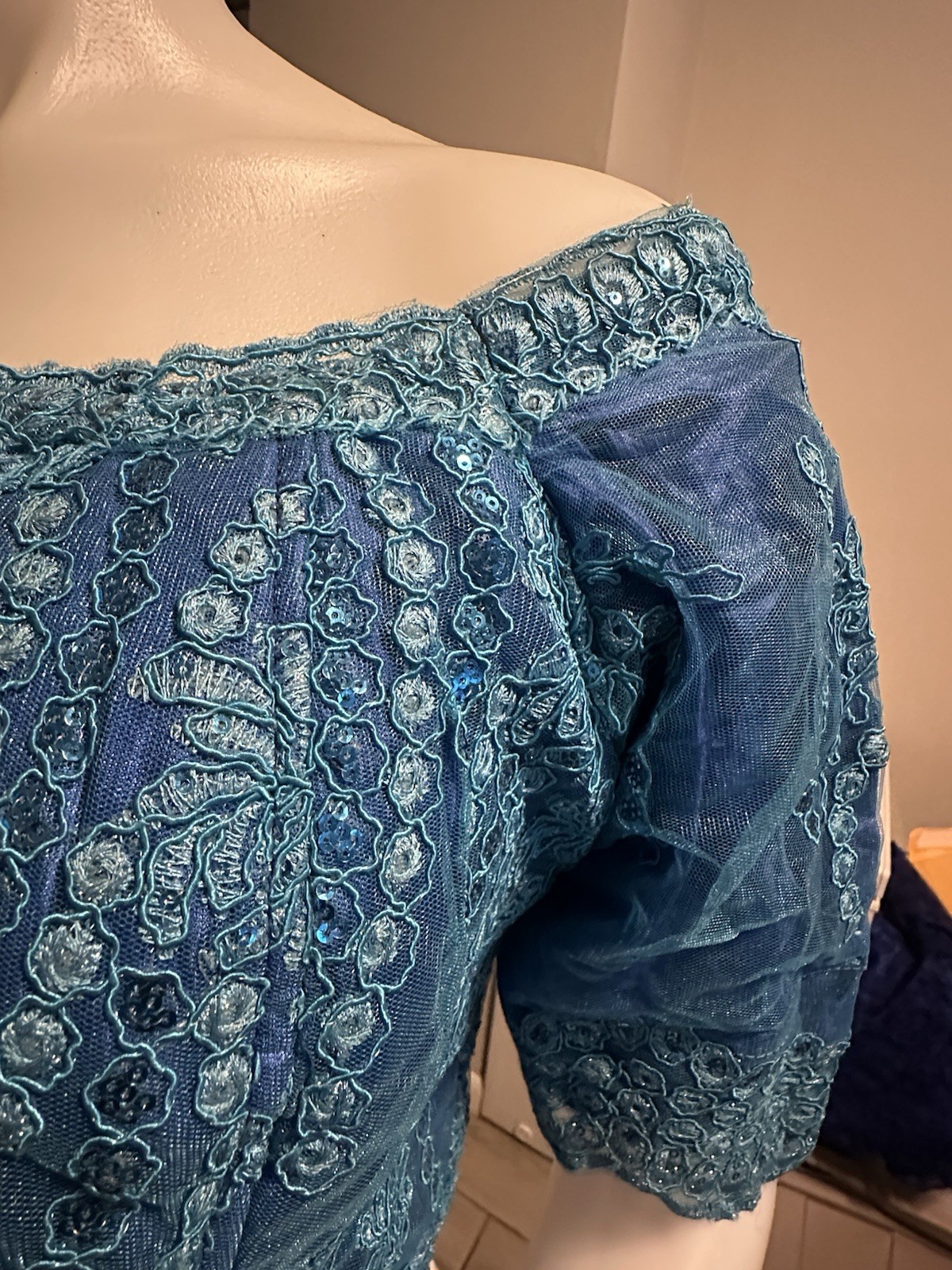 African Traditional Women's Clothing Blue Lace Top Printed Skirt