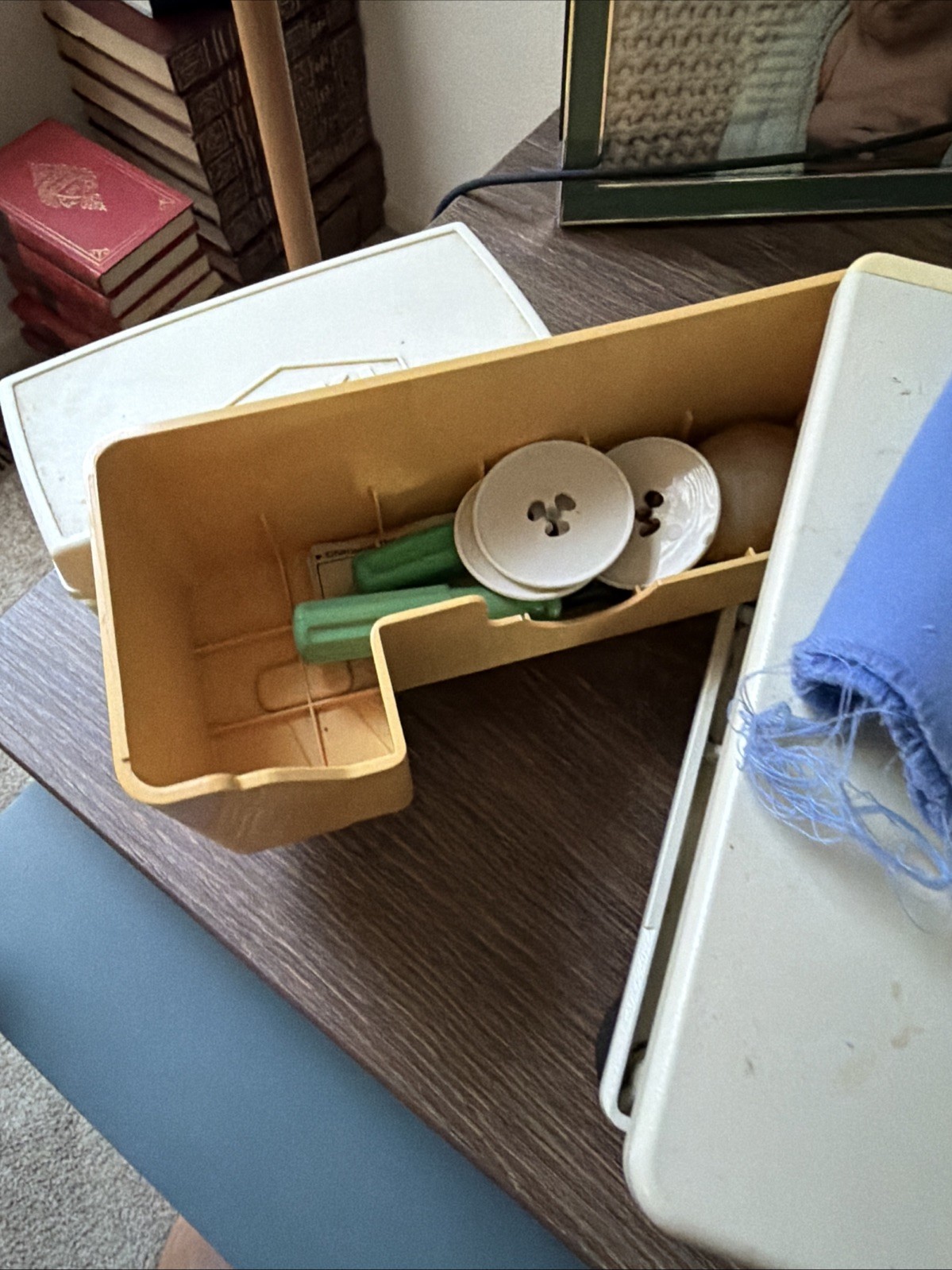 Juki MO-103 Serger Machine Sewing Overlock
