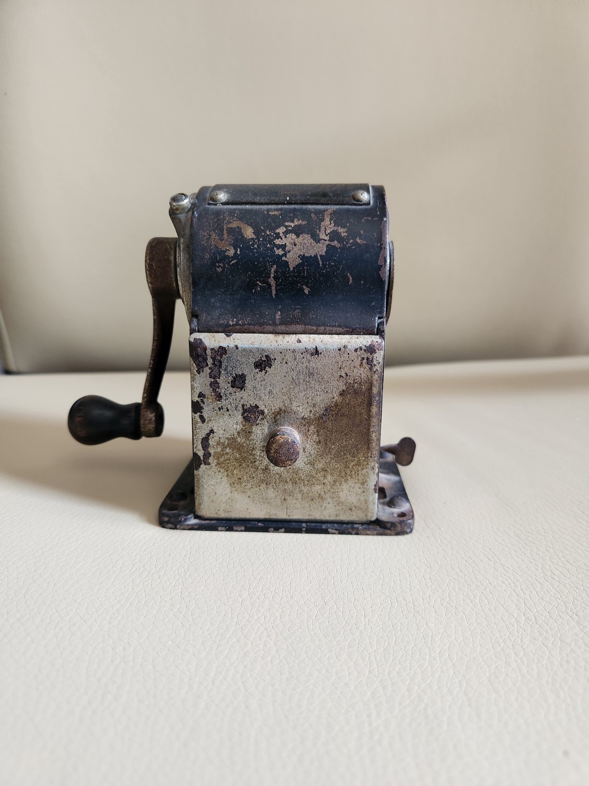 Wizard Automatic Pencil Sharpener Antique Rare early edition