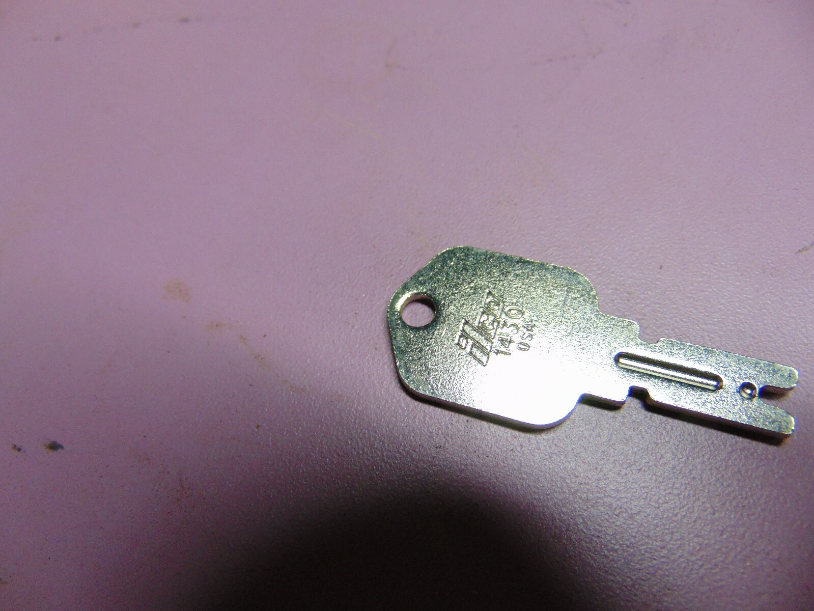 1 KEYS  CLARK FORK LIFT  1430   PRECUT  KEY      LOCKSMITH