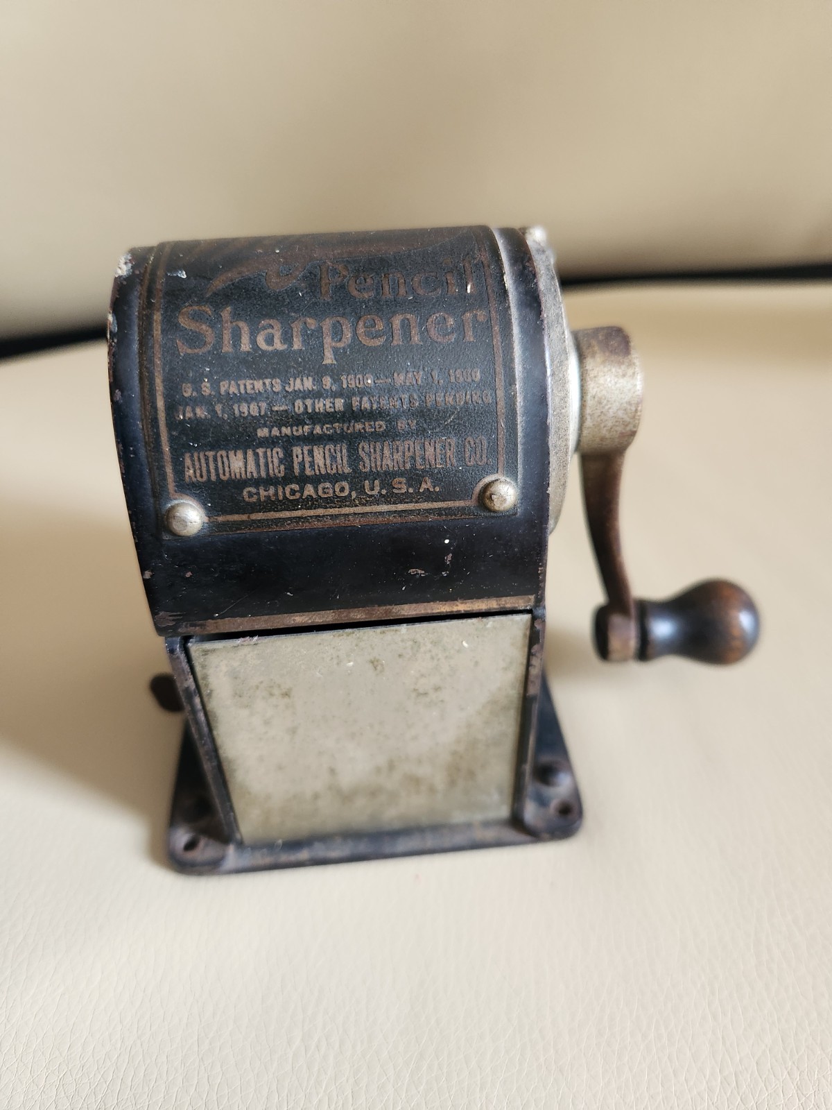 Wizard Automatic Pencil Sharpener Antique Rare early edition