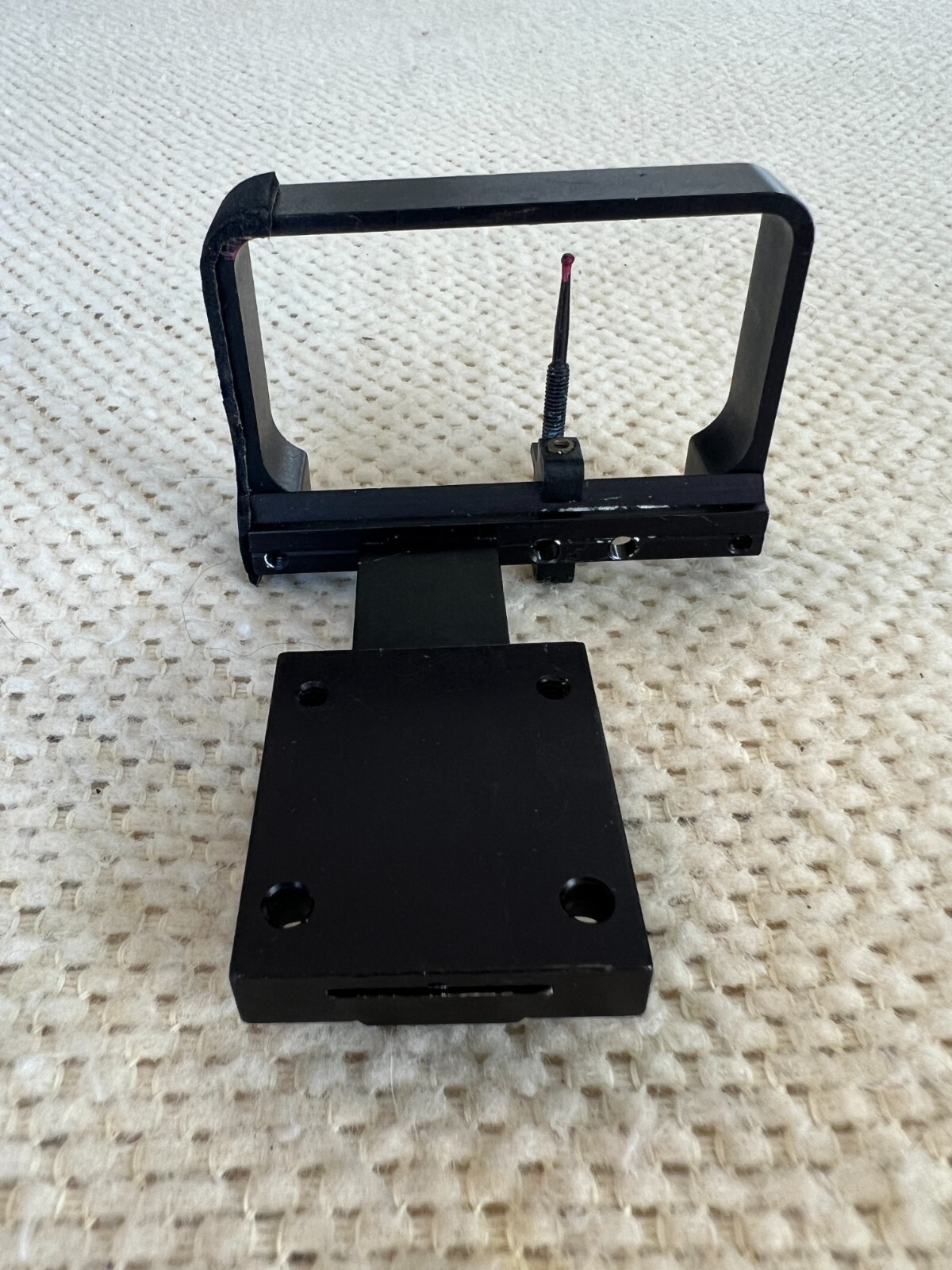 Dovetail Sight with One Pin