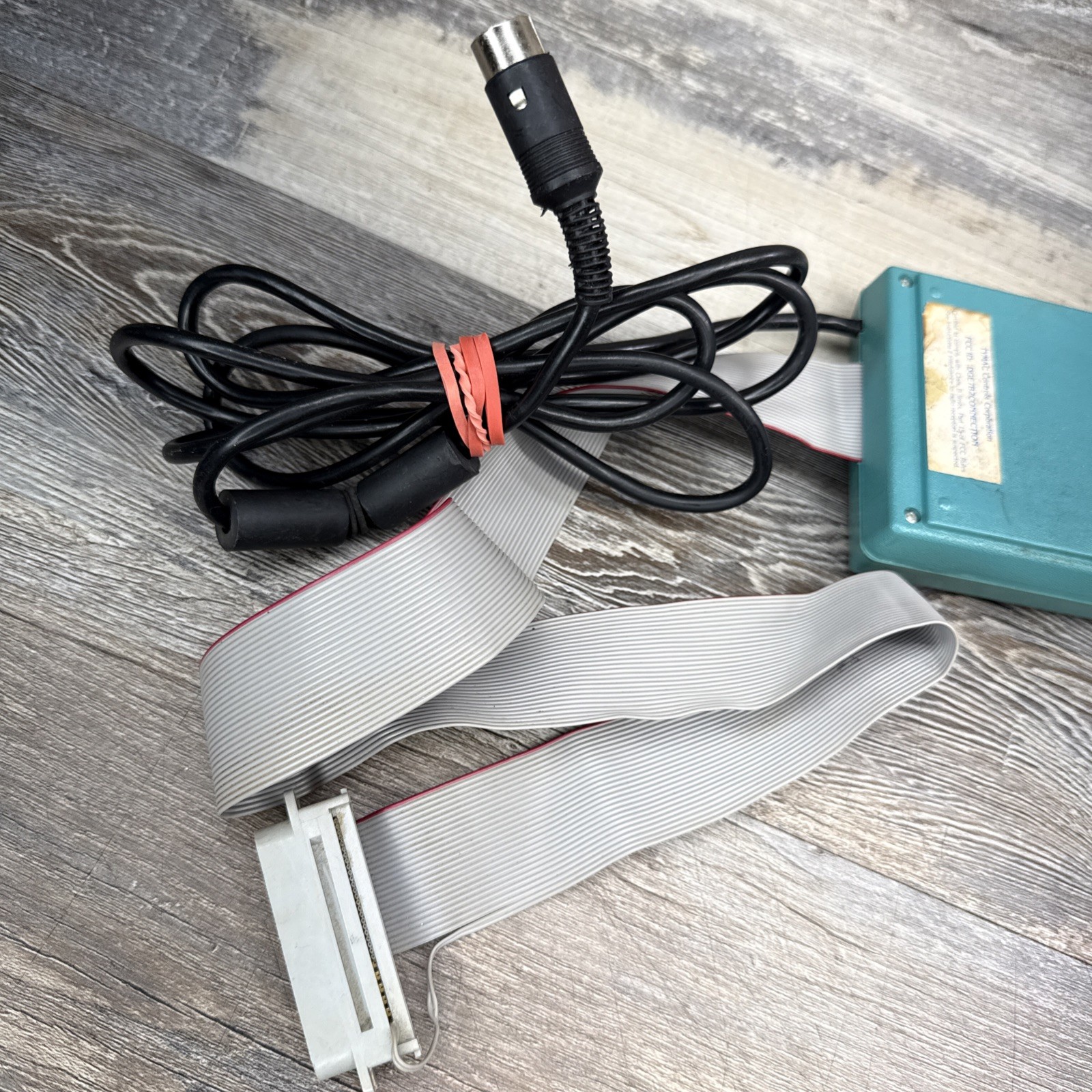 Commodore 64/128 & VIC-20 The Connection/Universal Parallel Interface (TYMAC)