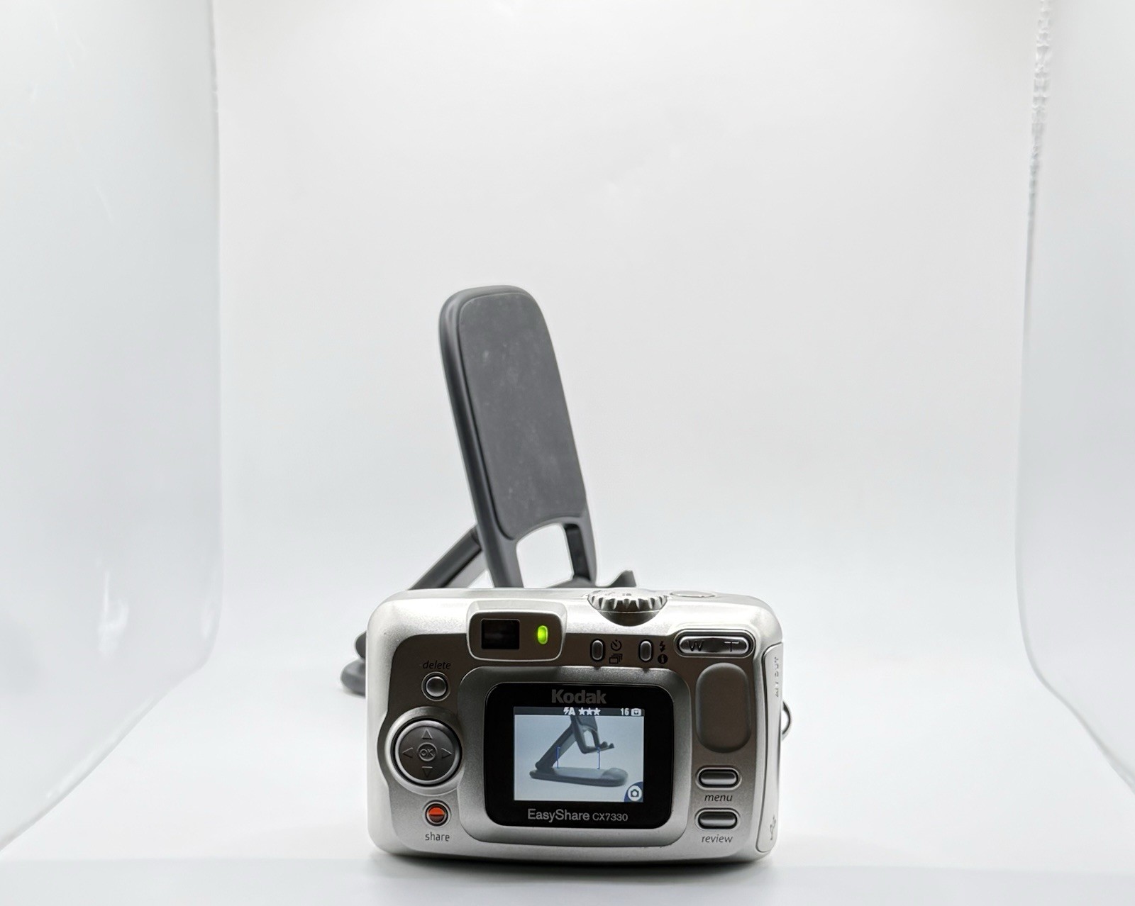 Kodak EasyShare CX7330 Point And Shoot Silver Digital Camera — TESTED WORKING✅