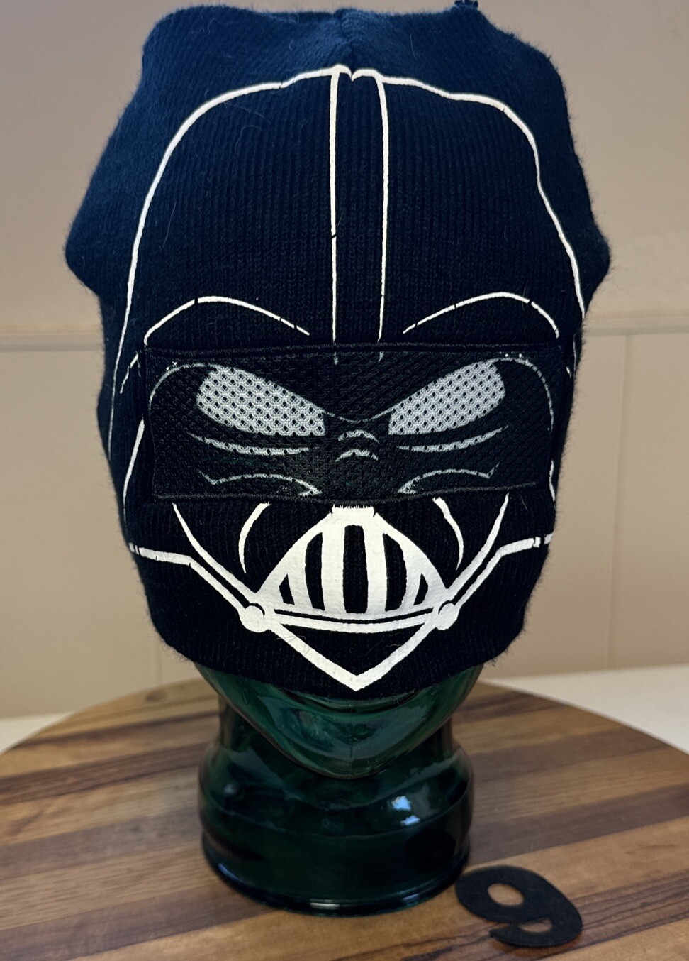 DARTH VADER BOYS BLACK WINTER BEANIE. S/M.  VGC.          9