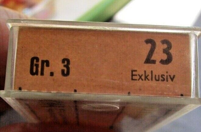 Preiser #23 HO Children Standing - Vintage