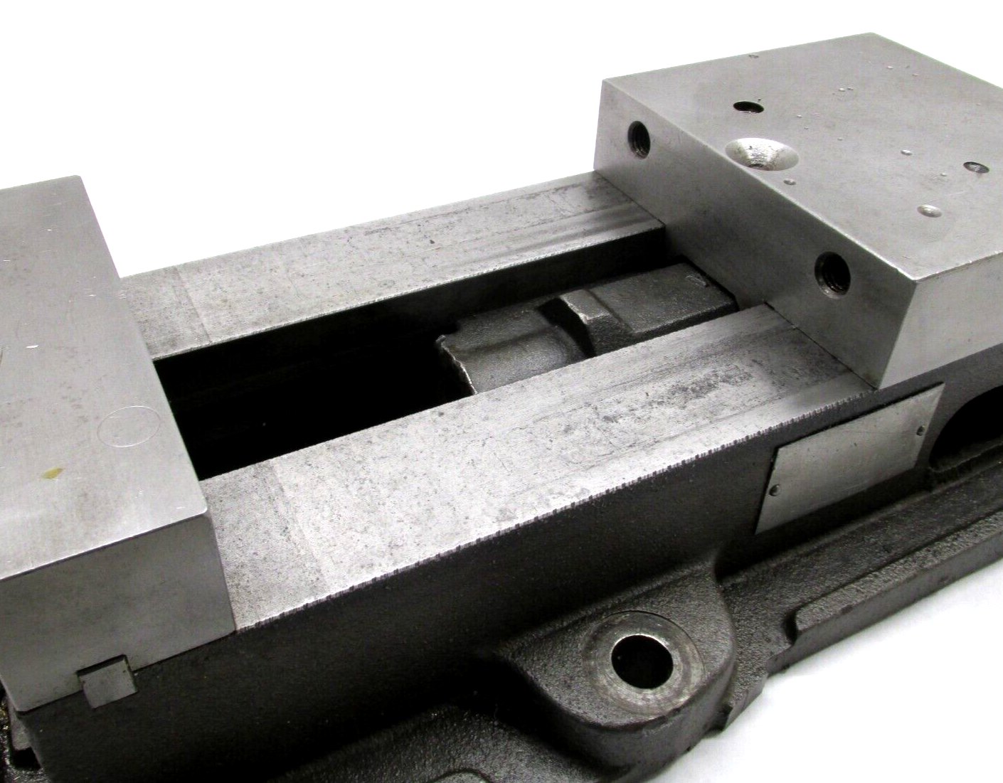 KURT ANGLOCK 6" MILLING MACHINE VISE - #D60