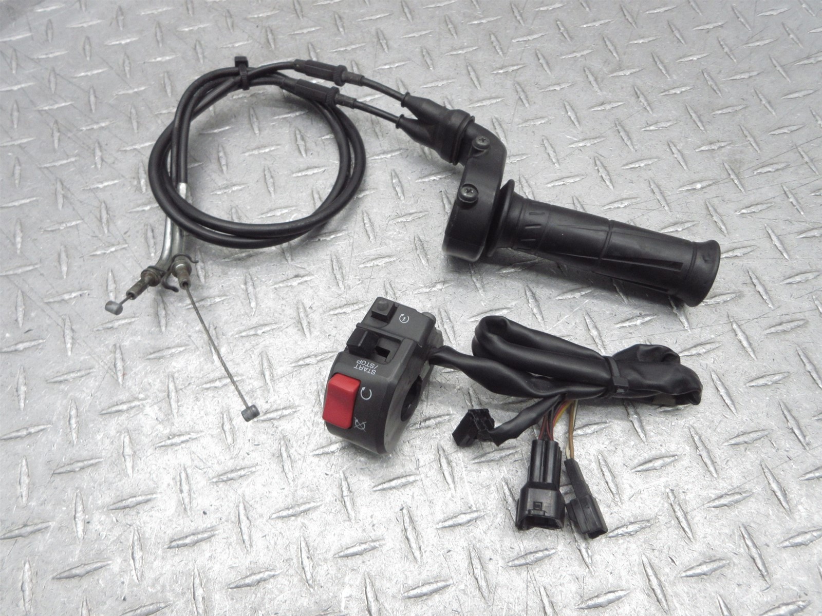 2011 11-15 Kawasaki ZX10R ZX1000 ZX1000D ZX10 Right Switch Throttle Control Grip