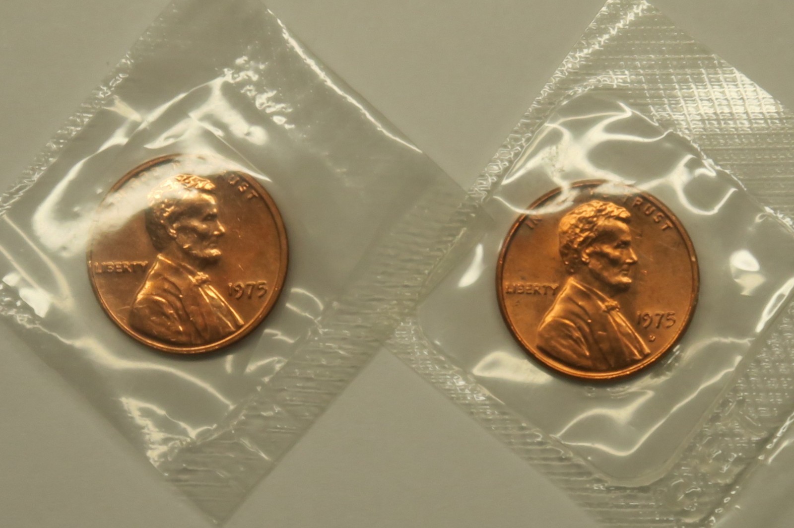 1975 P & D Uncirculated Lincoln Cents in Mint Cello, Free Shipping