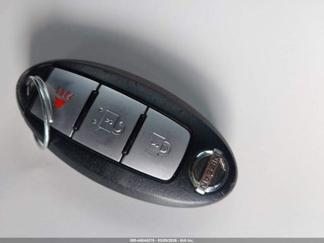 PATHFINDR 2014 Glove Box 5020646